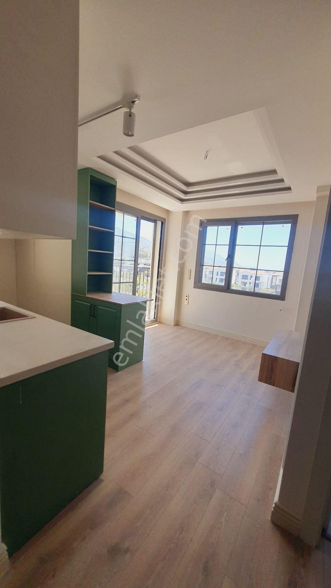 Deniz Ve Doğa Manzaralı Balkonlu Aydınlık Sıfır Satılık Daire - Görsel 23