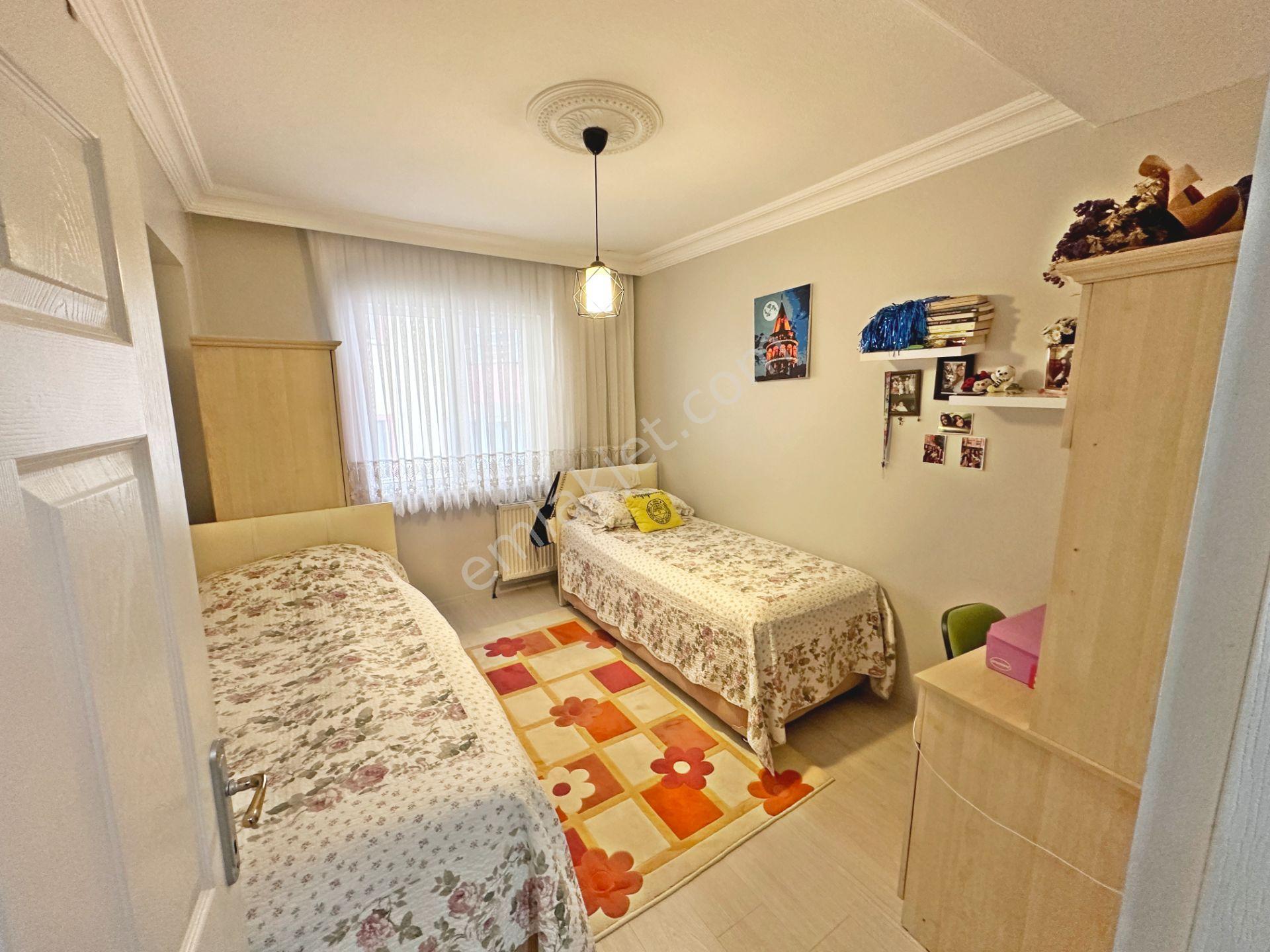 Dikimevi Metroya Yürüme Mesafesinde Manzaralı Full Yapılı Çift Balkonlu 3+1 Satılık Daire - Görsel 23