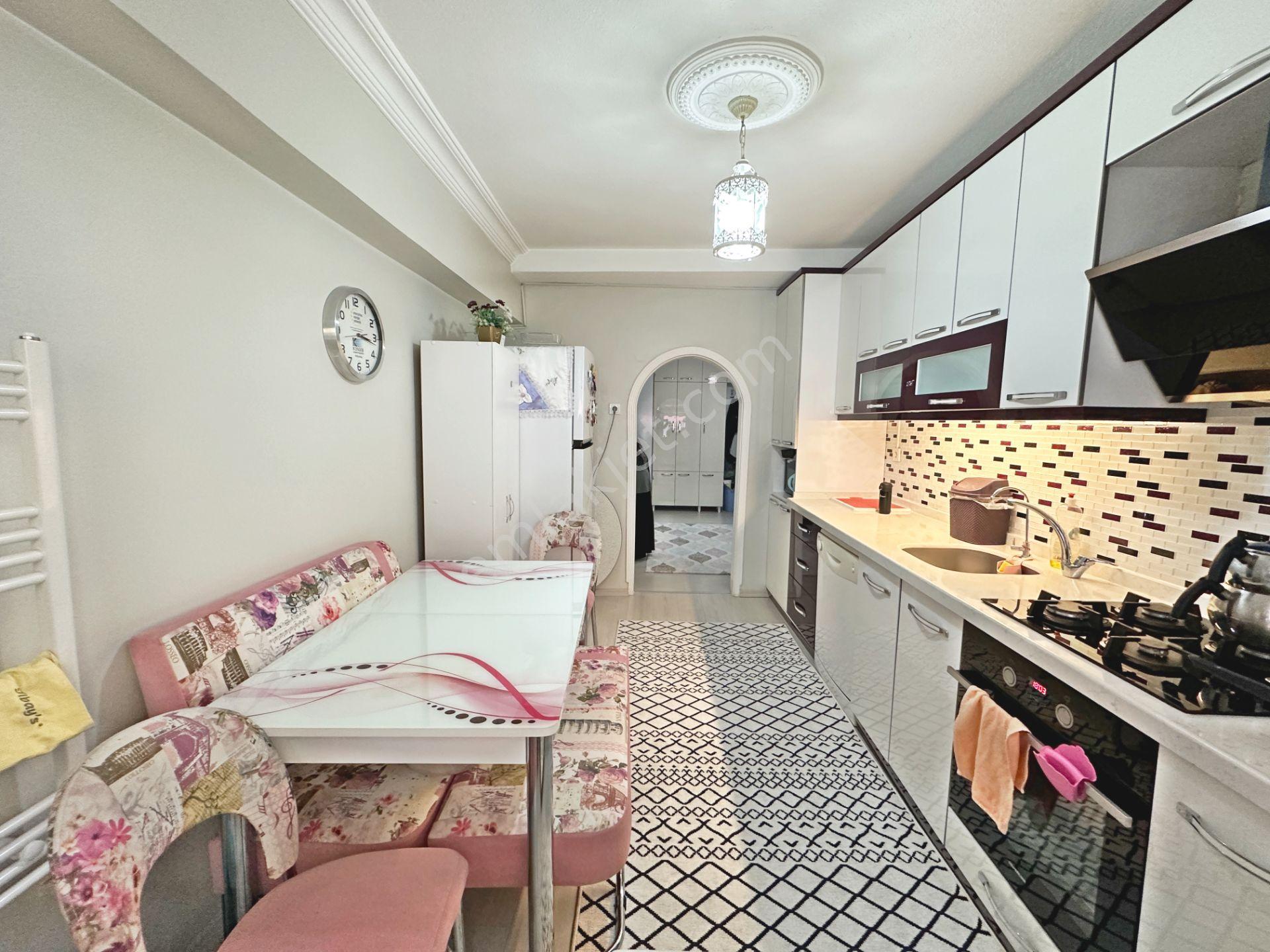 Dikimevi Metroya Yürüme Mesafesinde Manzaralı Full Yapılı Çift Balkonlu 3+1 Satılık Daire - Görsel 20