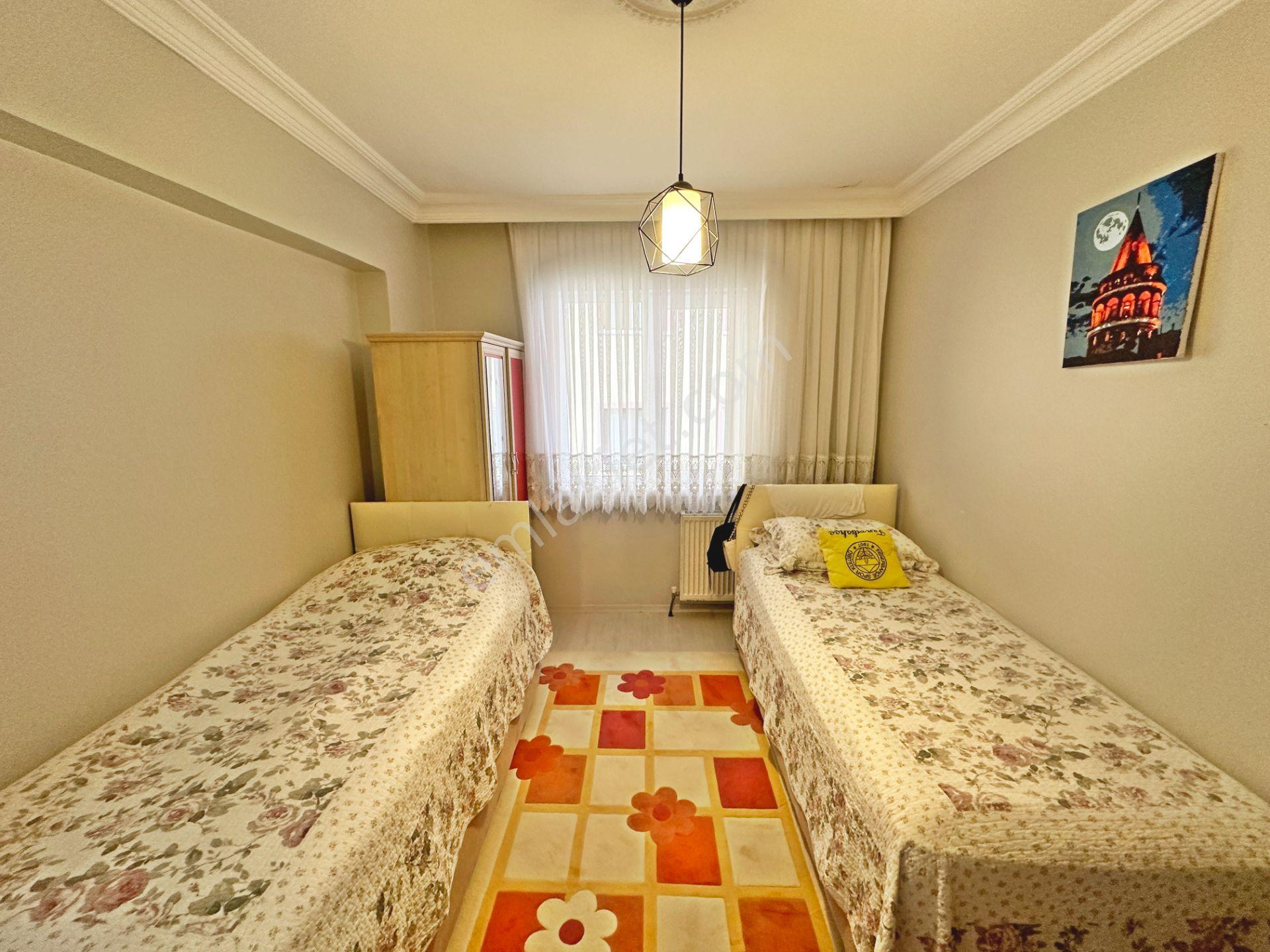 Dikimevi Metroya Yürüme Mesafesinde Manzaralı Full Yapılı Çift Balkonlu 3+1 Satılık Daire - Görsel 24