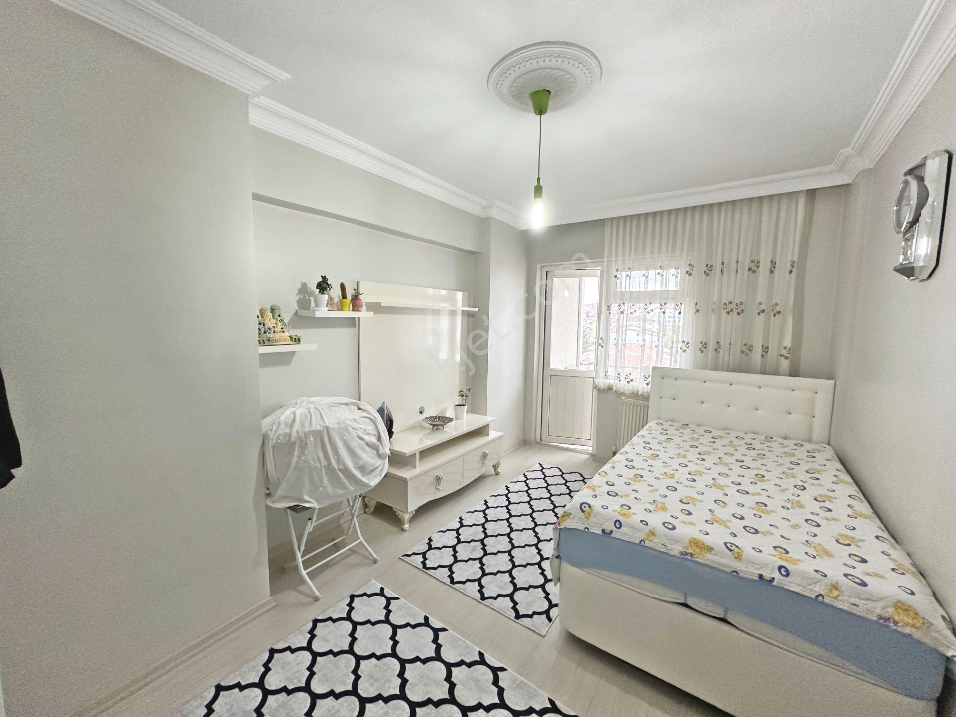 Dikimevi Metroya Yürüme Mesafesinde Manzaralı Full Yapılı Çift Balkonlu 3+1 Satılık Daire - Görsel 10