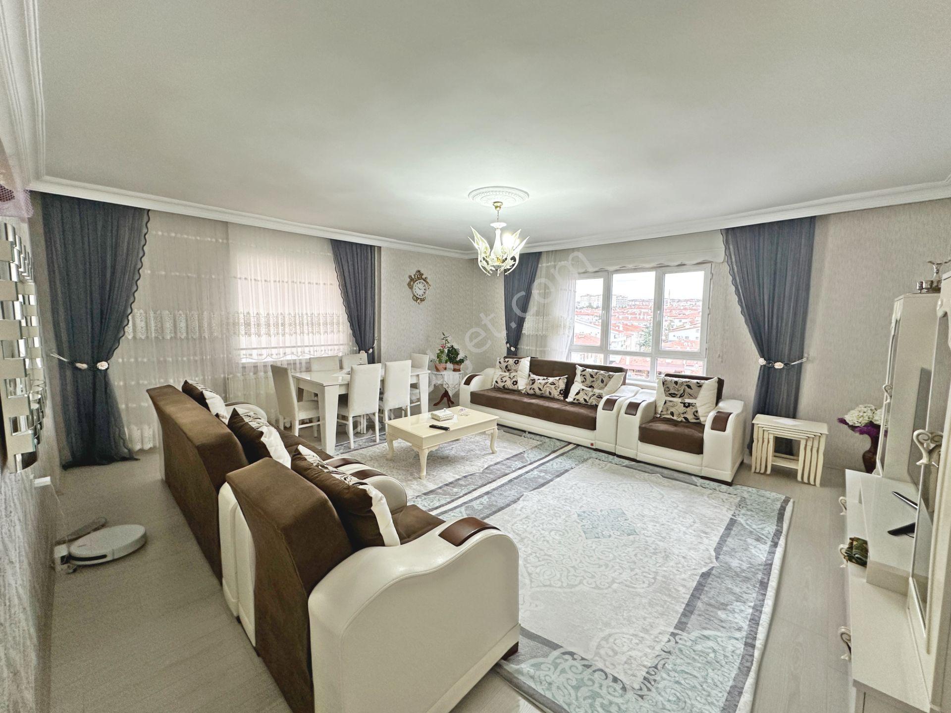 Dikimevi Metroya Yürüme Mesafesinde Manzaralı Full Yapılı Çift Balkonlu 3+1 Satılık Daire - Görsel 6