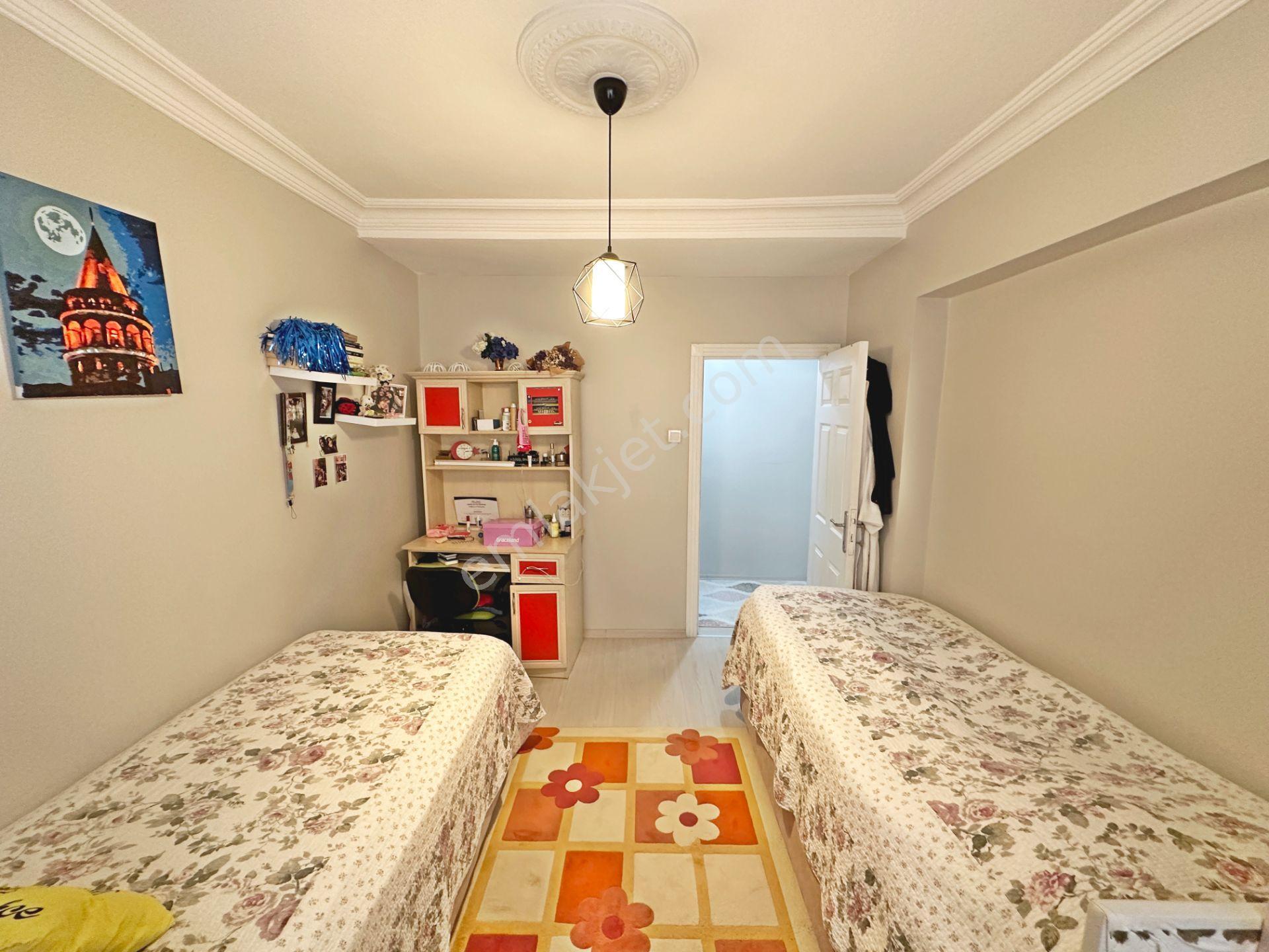 Dikimevi Metroya Yürüme Mesafesinde Manzaralı Full Yapılı Çift Balkonlu 3+1 Satılık Daire - Görsel 25