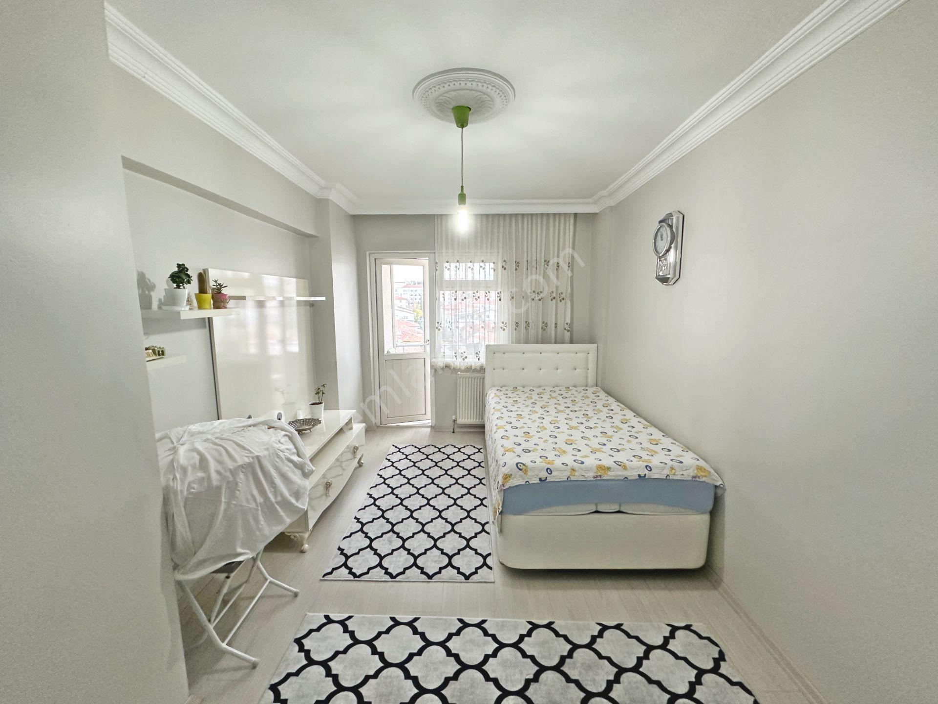 Dikimevi Metroya Yürüme Mesafesinde Manzaralı Full Yapılı Çift Balkonlu 3+1 Satılık Daire - Görsel 9