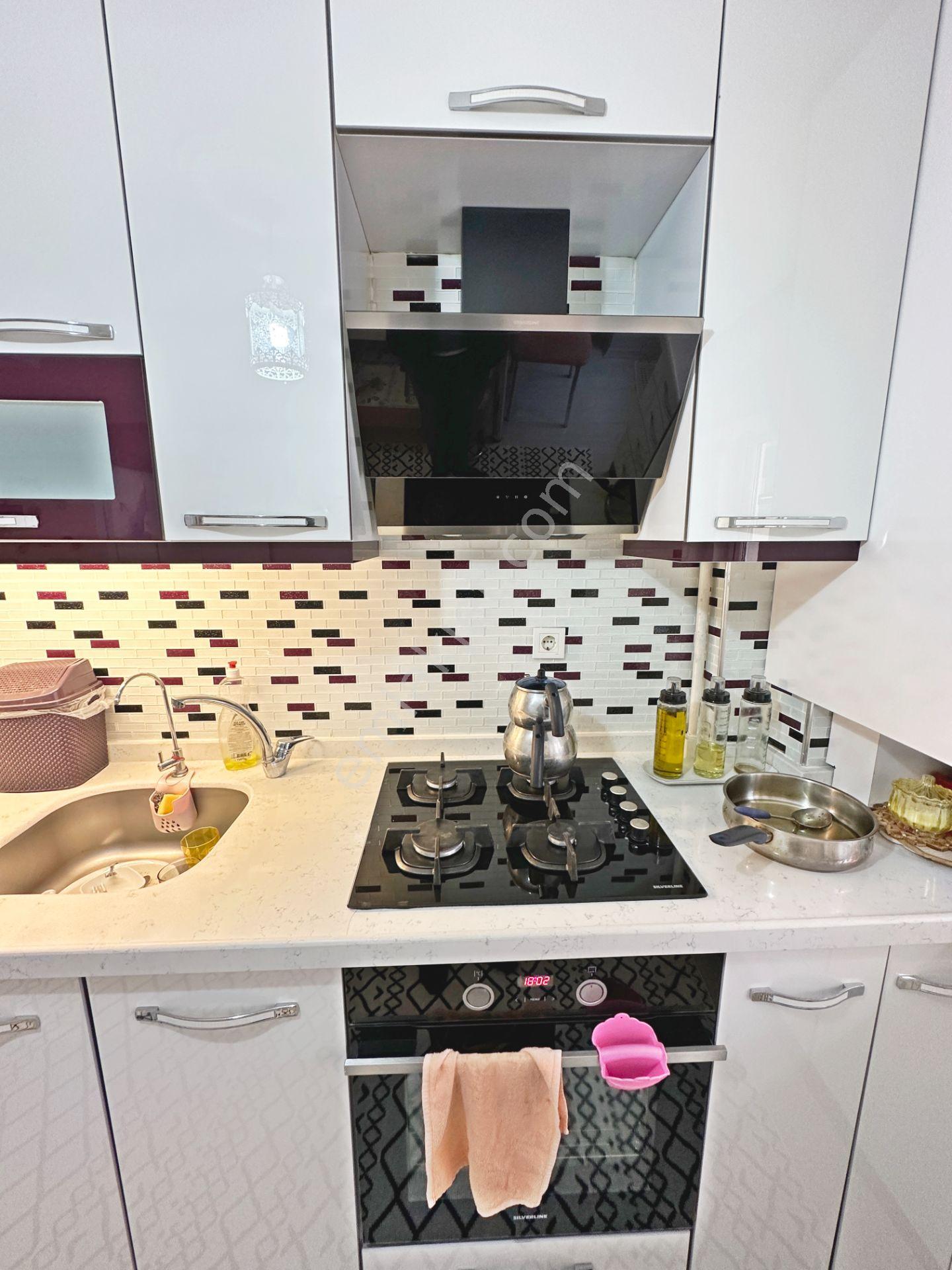 Dikimevi Metroya Yürüme Mesafesinde Manzaralı Full Yapılı Çift Balkonlu 3+1 Satılık Daire - Görsel 16
