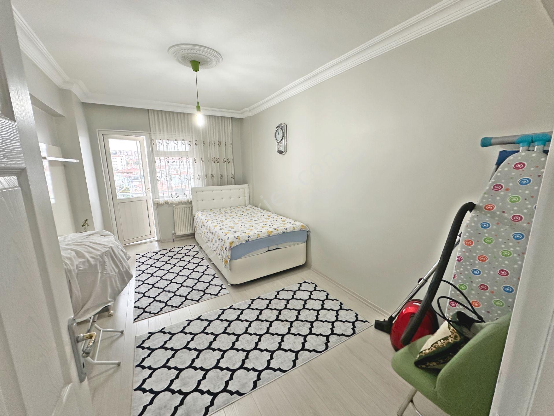 Dikimevi Metroya Yürüme Mesafesinde Manzaralı Full Yapılı Çift Balkonlu 3+1 Satılık Daire - Görsel 8