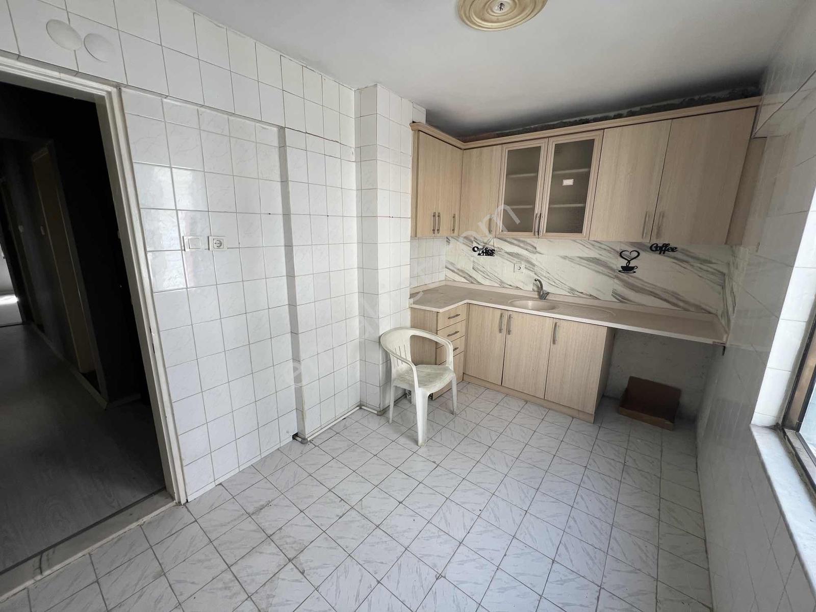 Kısa Süreliğine Bu Fiyat! 100 M² Acil Satılık Daire - Görsel 27