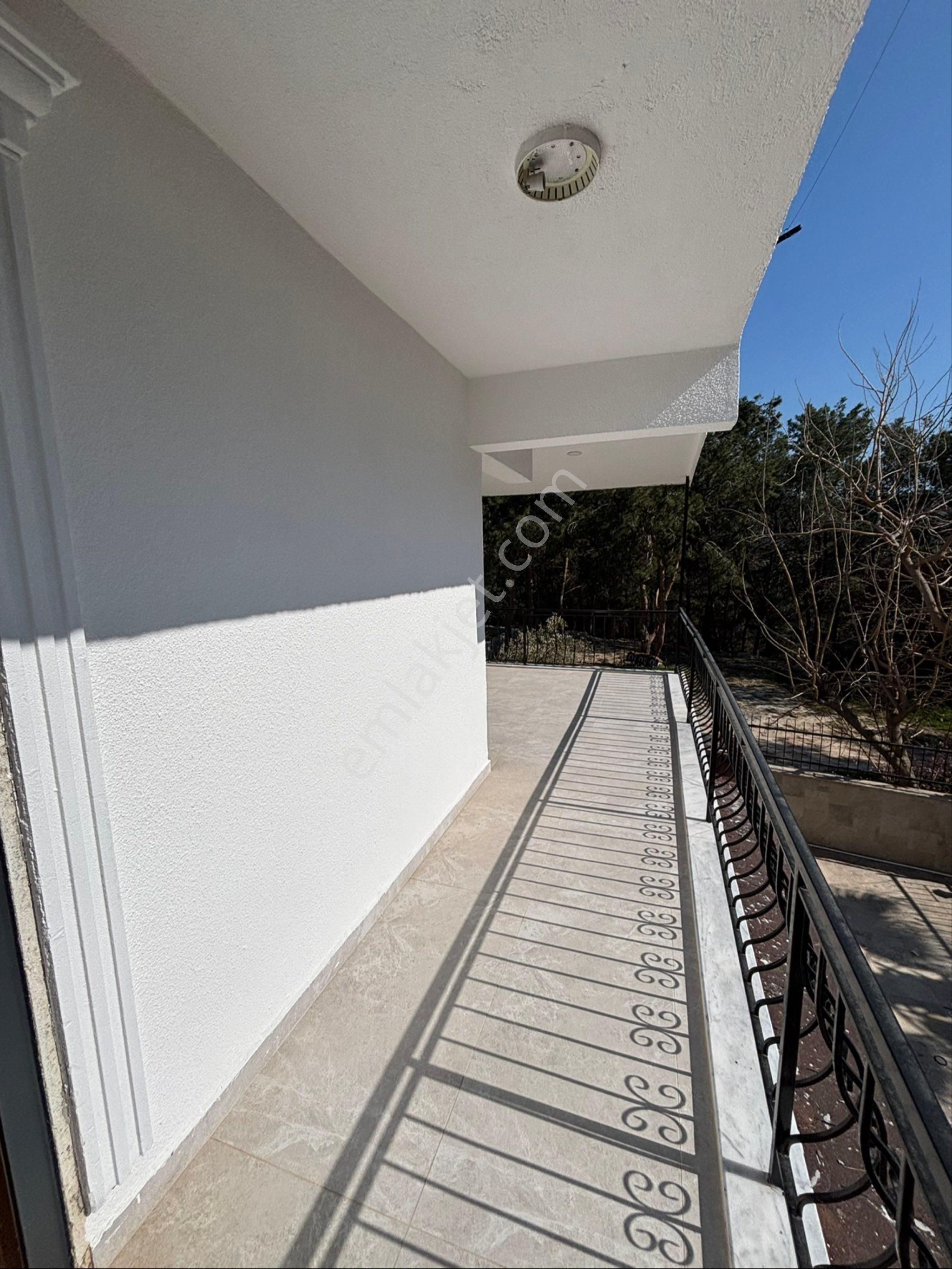 Kuşadasında Özel Havuzlu Sürekli Kiralık Villa - Görsel 22