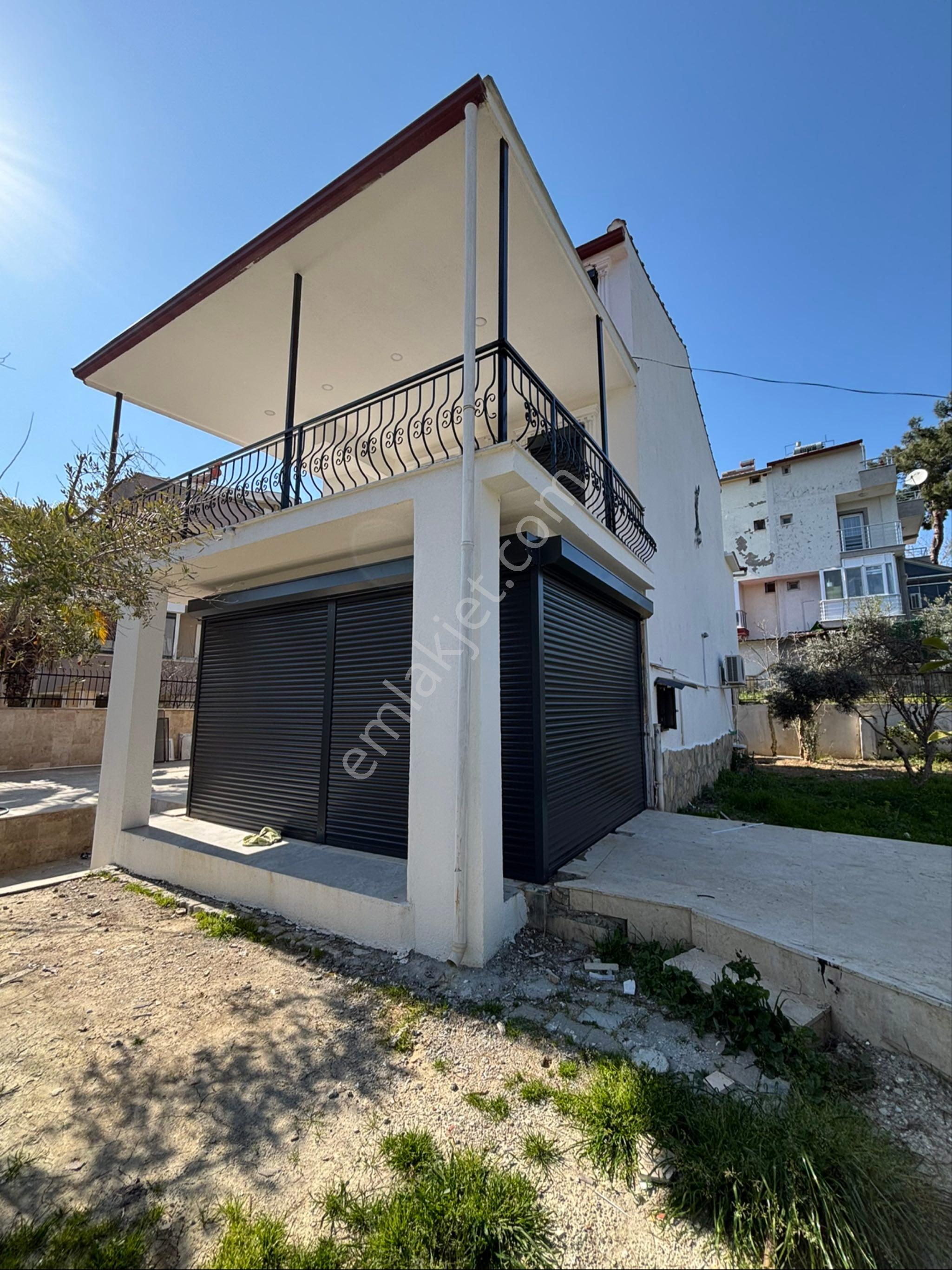 Kuşadasında Özel Havuzlu Sürekli Kiralık Villa - Görsel 2