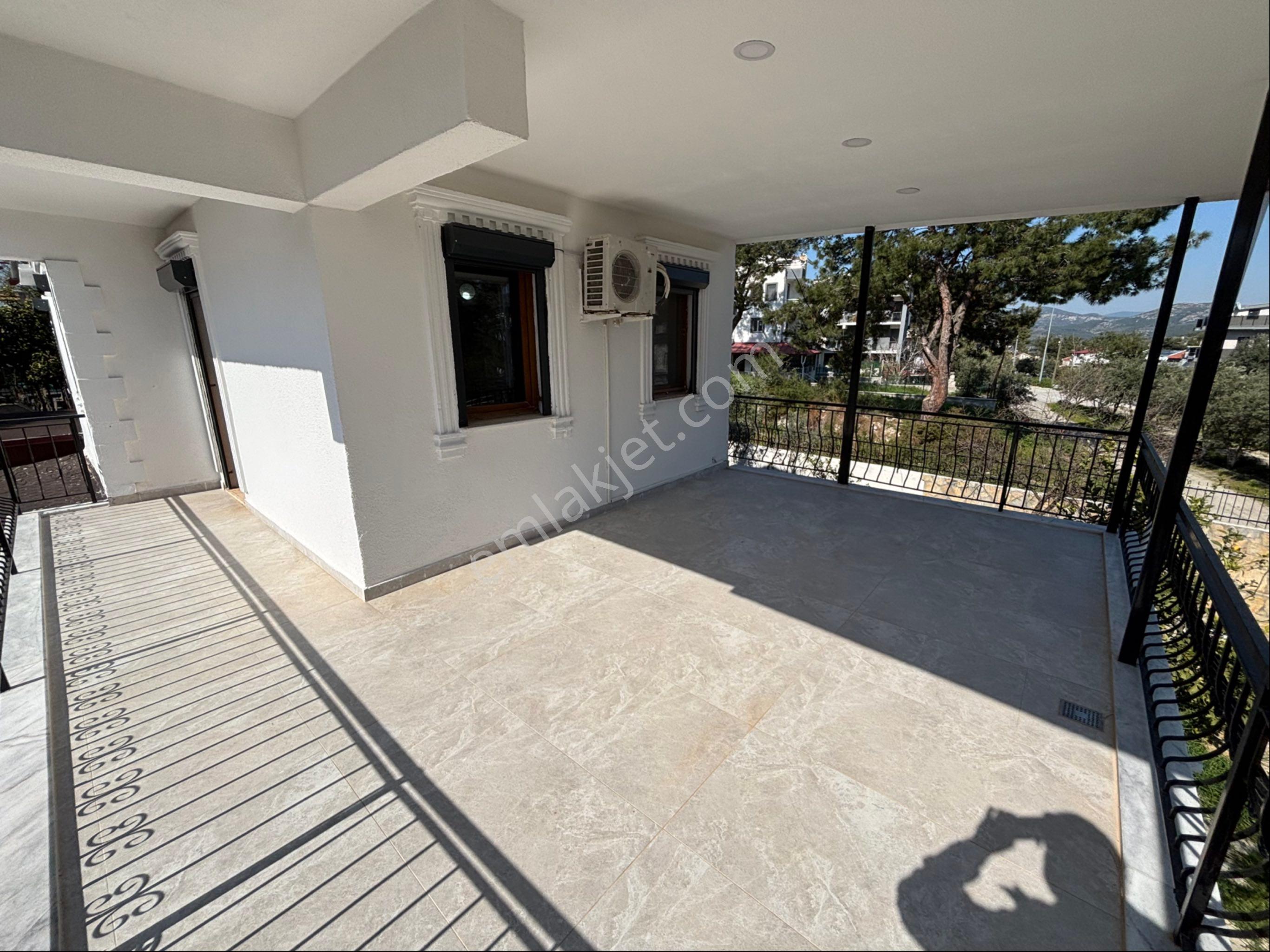 Kuşadasında Özel Havuzlu Sürekli Kiralık Villa - Görsel 8