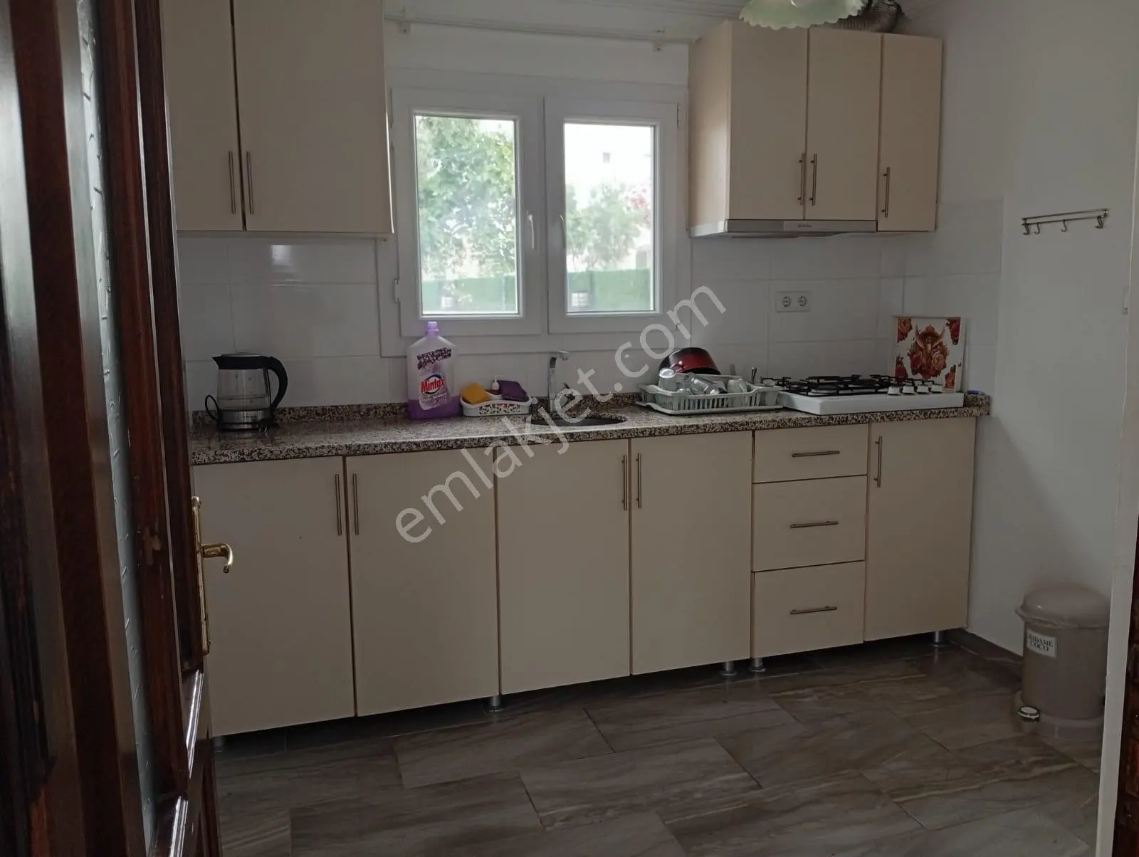 Aydın Didim Akbük Merkez'de Günlük Kiralık Denize Sıfır Eşyalı Bahçeli Müstakil Ev - Görsel 5