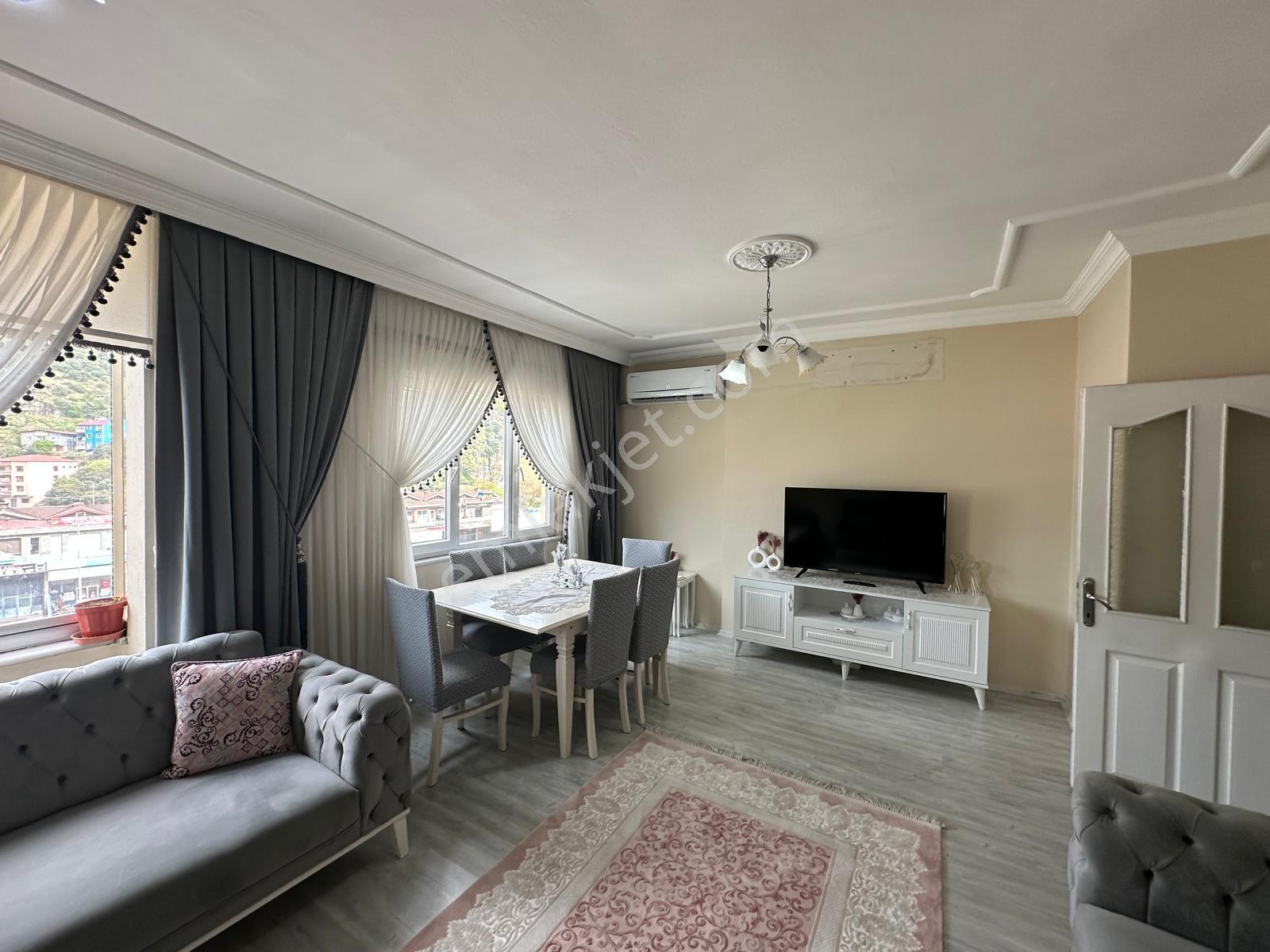 Deliklitaş İpekyolu Sanayii Karşısında Satılık Dubleks Daire