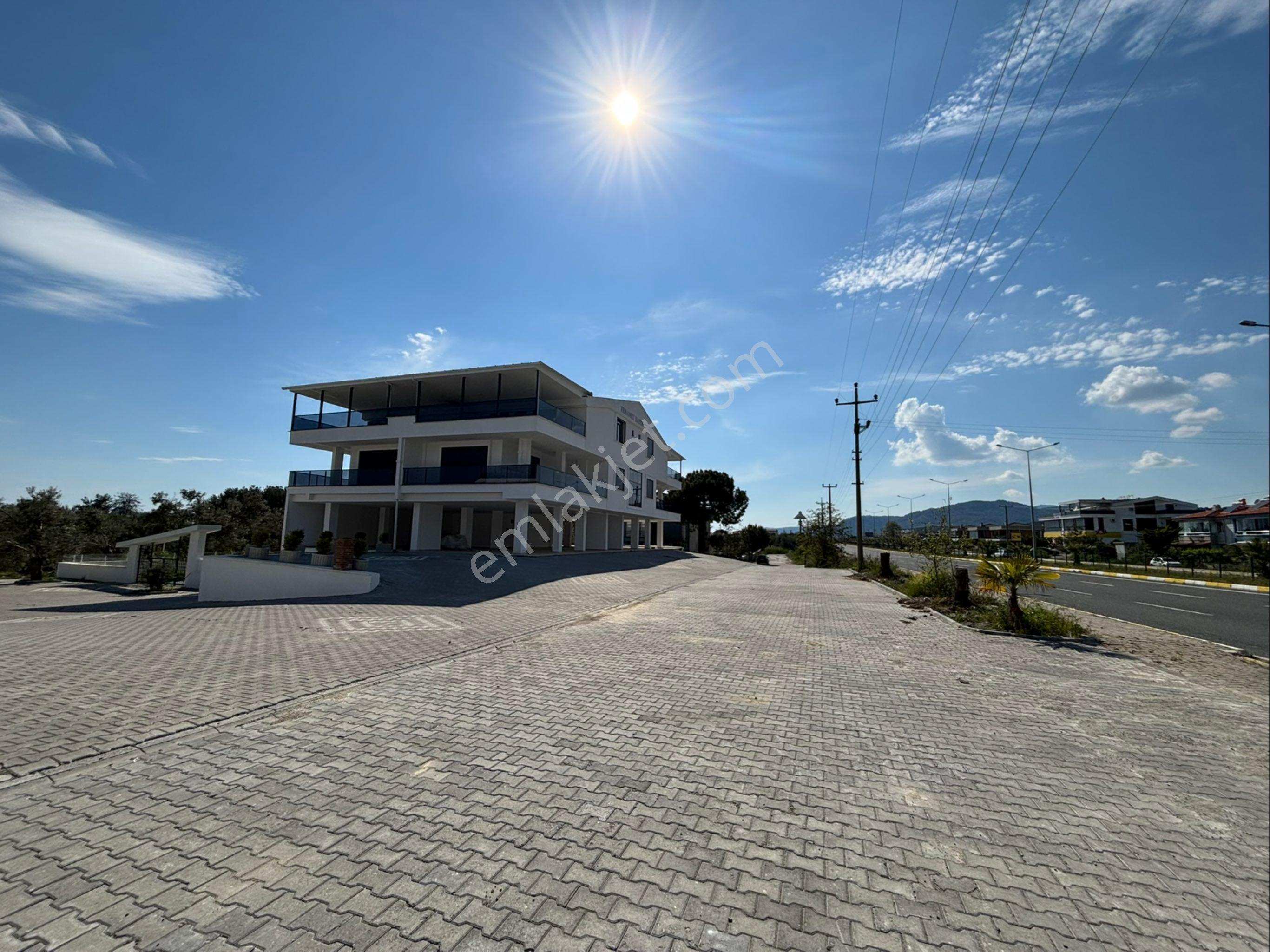 Ana Yol Üstü 30m Cepheli Kiralık Dükkan & Deposu - Görsel 17