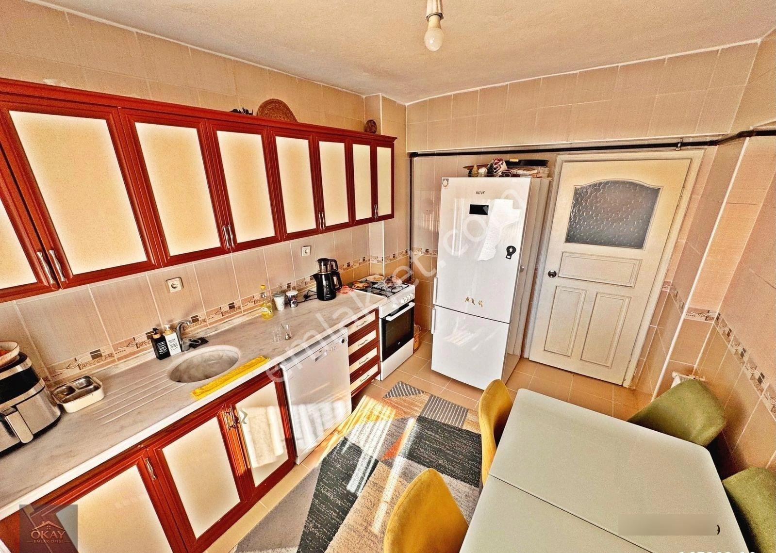 Baltacılar Caddesi Üzeri Ön Cephe Çift Balkonlu Kilerli Geniş 3+1 140 M ² - Görsel 24