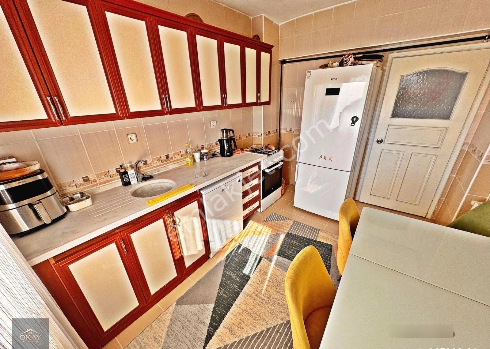Baltacılar Caddesi Üzeri Ön Cephe Çift Balkonlu Kilerli Geniş 3+1 140 M ² - Görsel 25
