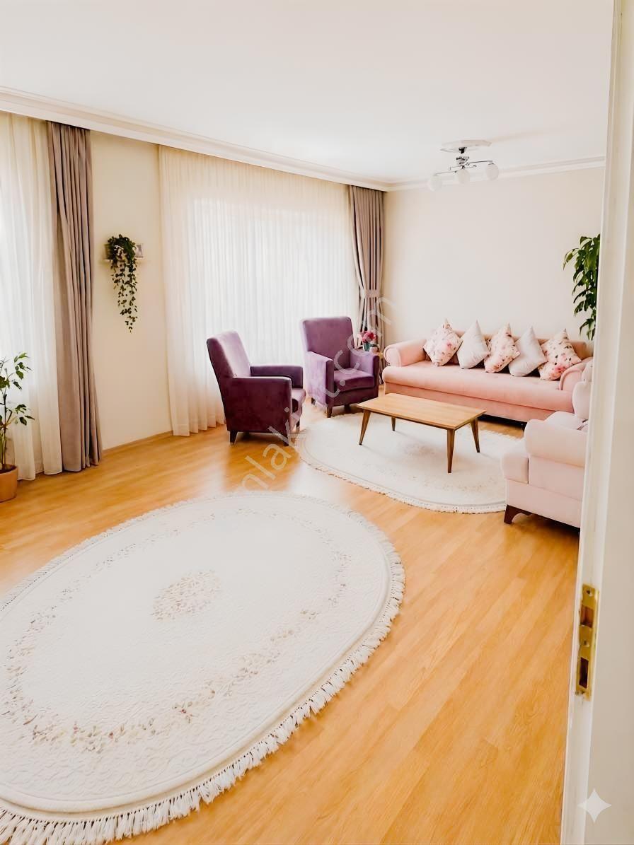 Kardelen Mahallesinde Yapılı Ebeveyn Banyolu 3+1 Satılık Daire - Görsel 15