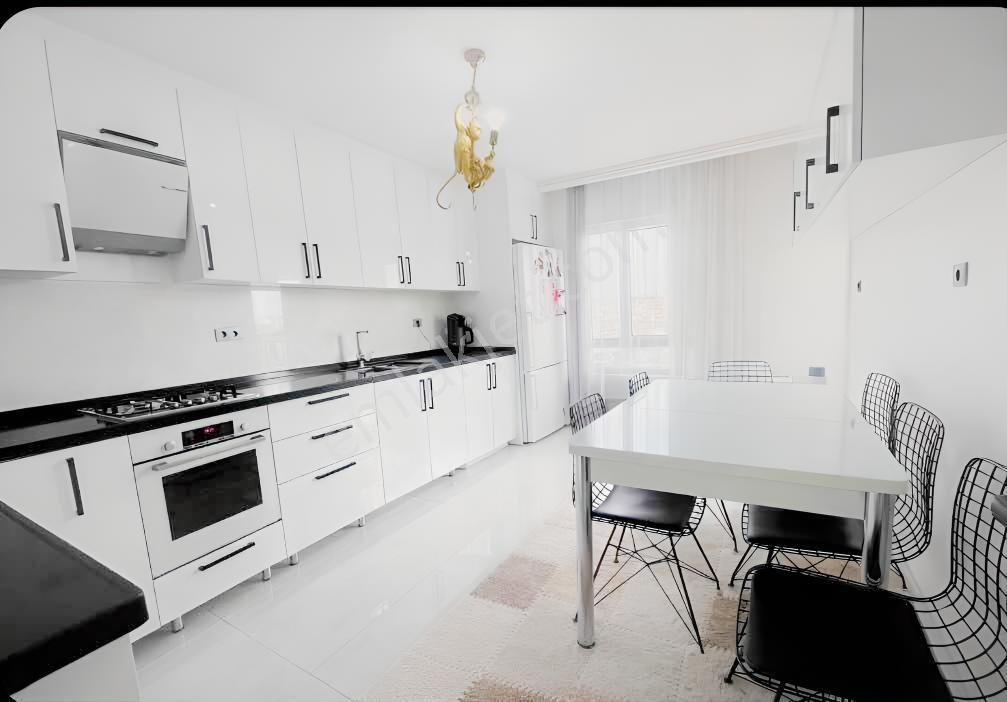 Kardelen Mahallesinde Yapılı Ebeveyn Banyolu 3+1 Satılık Daire