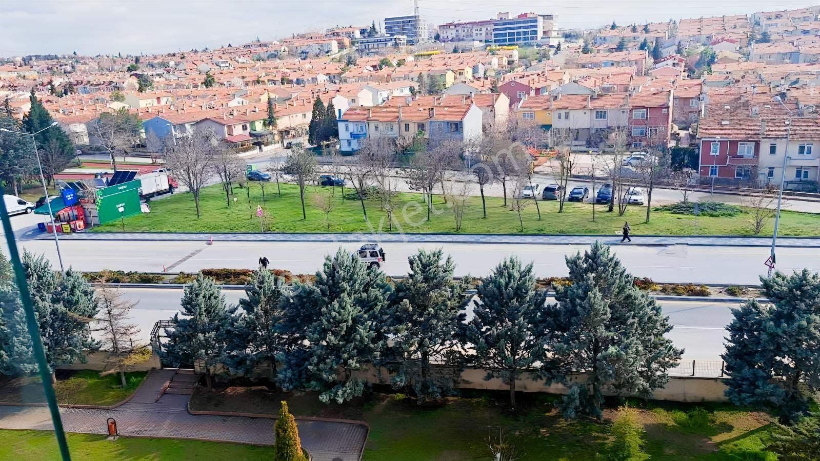 Kardelen Mahallesinde Yapılı Ebeveyn Banyolu 3+1 Satılık Daire - Görsel 9