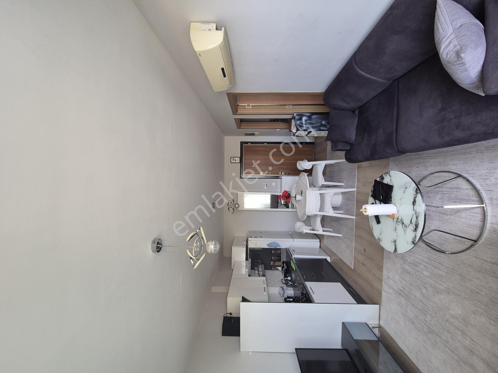 Gültepe'de 1+1 Lüks Eşyalı Geniş Oturumlu Cadde Üzeri Satılık Da - Görsel 10