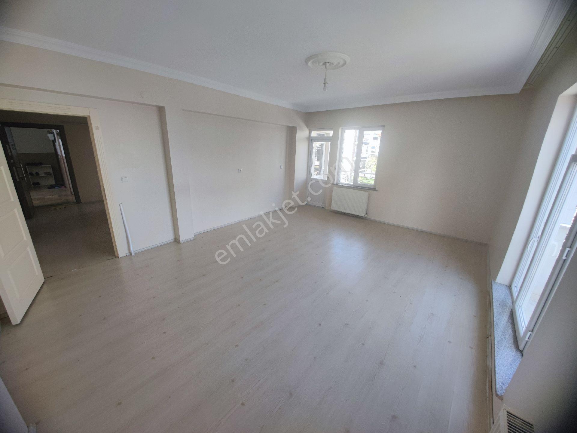 Global'den Nasuhdede Mah. Satılık Ara Kat Geniş 3+1 Daire - Görsel 2
