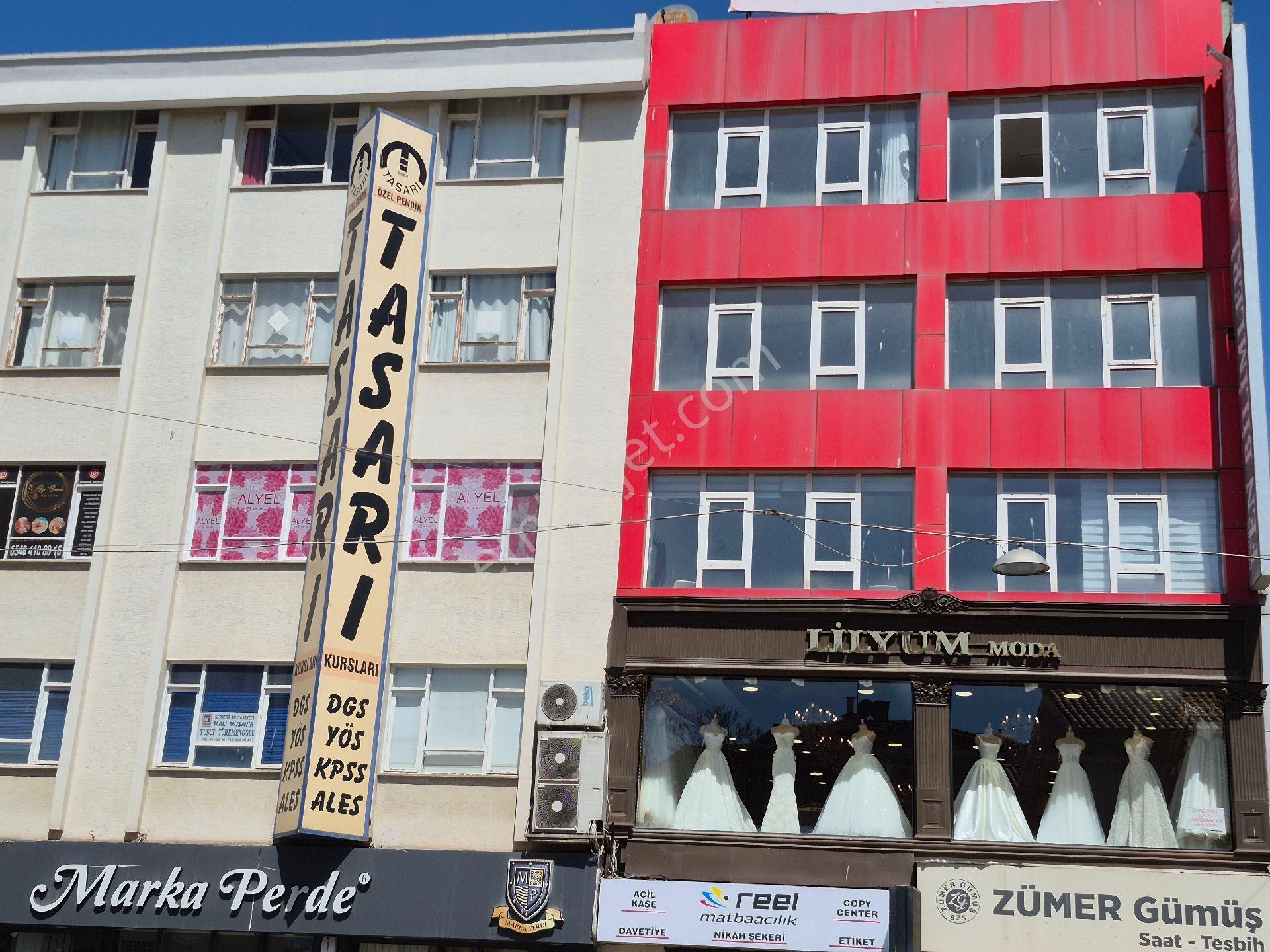 Pendik Çarşı'da Yatırımlık Komple Ofis Katı - Görsel 5