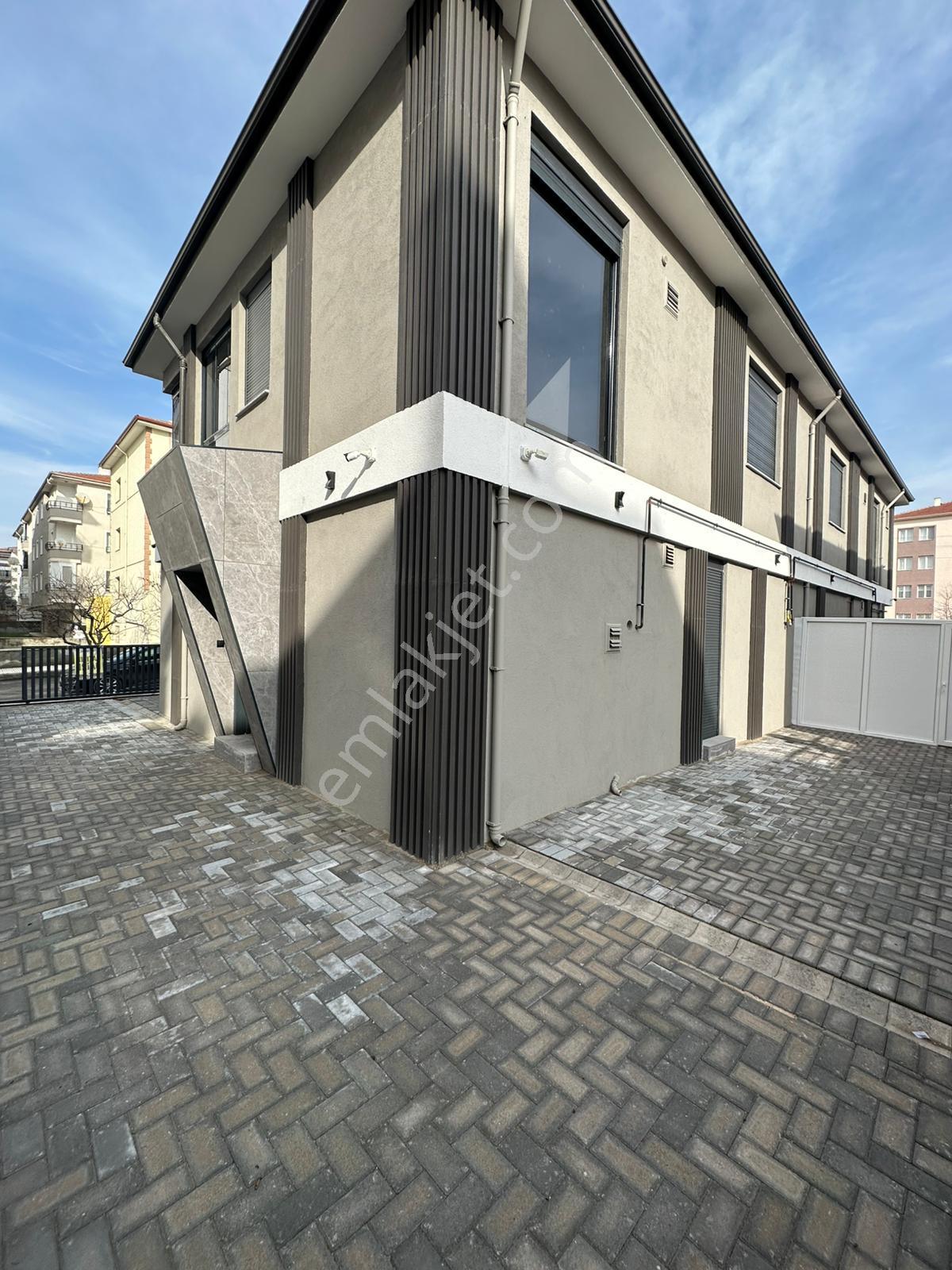 Çorum Bahçelievler'de Satılık 3+1 Dubleks Villa, 150m² Kullanım - Görsel 23