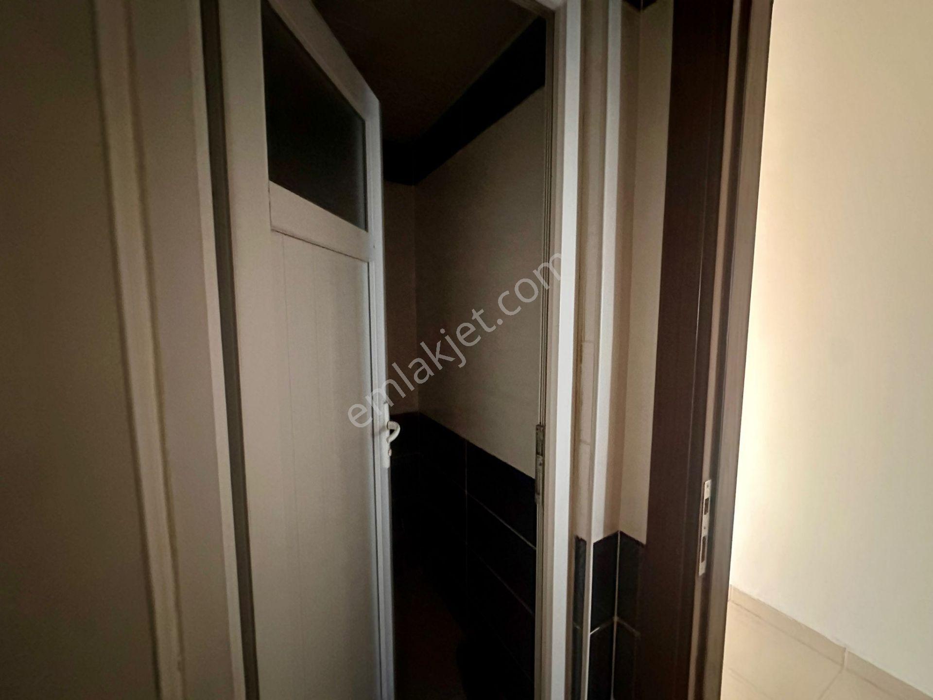Amazon'dan Adliye Civarı Ana Cadde Üzeri Geniş Satılık 4+1 Daire - Görsel 26