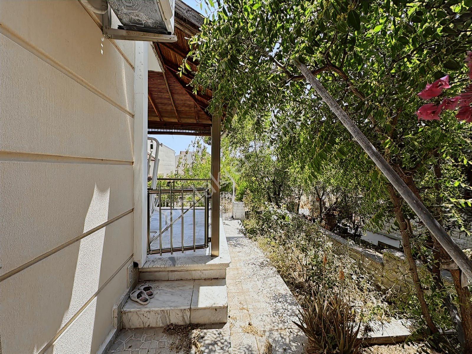 Ayvalık Cunda Adasında Site İçerisinde 2+1 Villa - Görsel 13