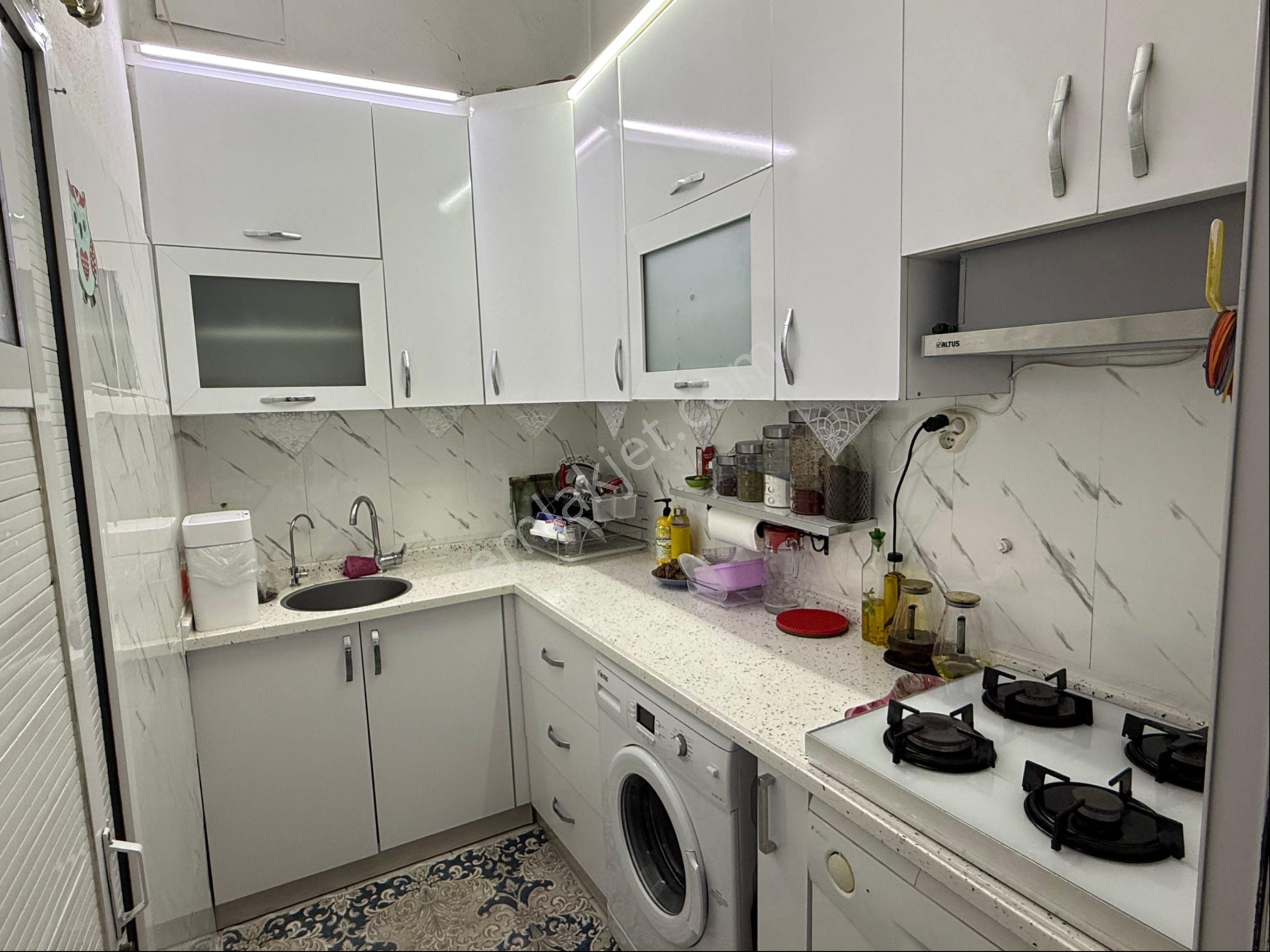 Buca Onat Caddesi’nde Mükemmel Konumda 55 M² Satılık Dükkan - Görsel 15