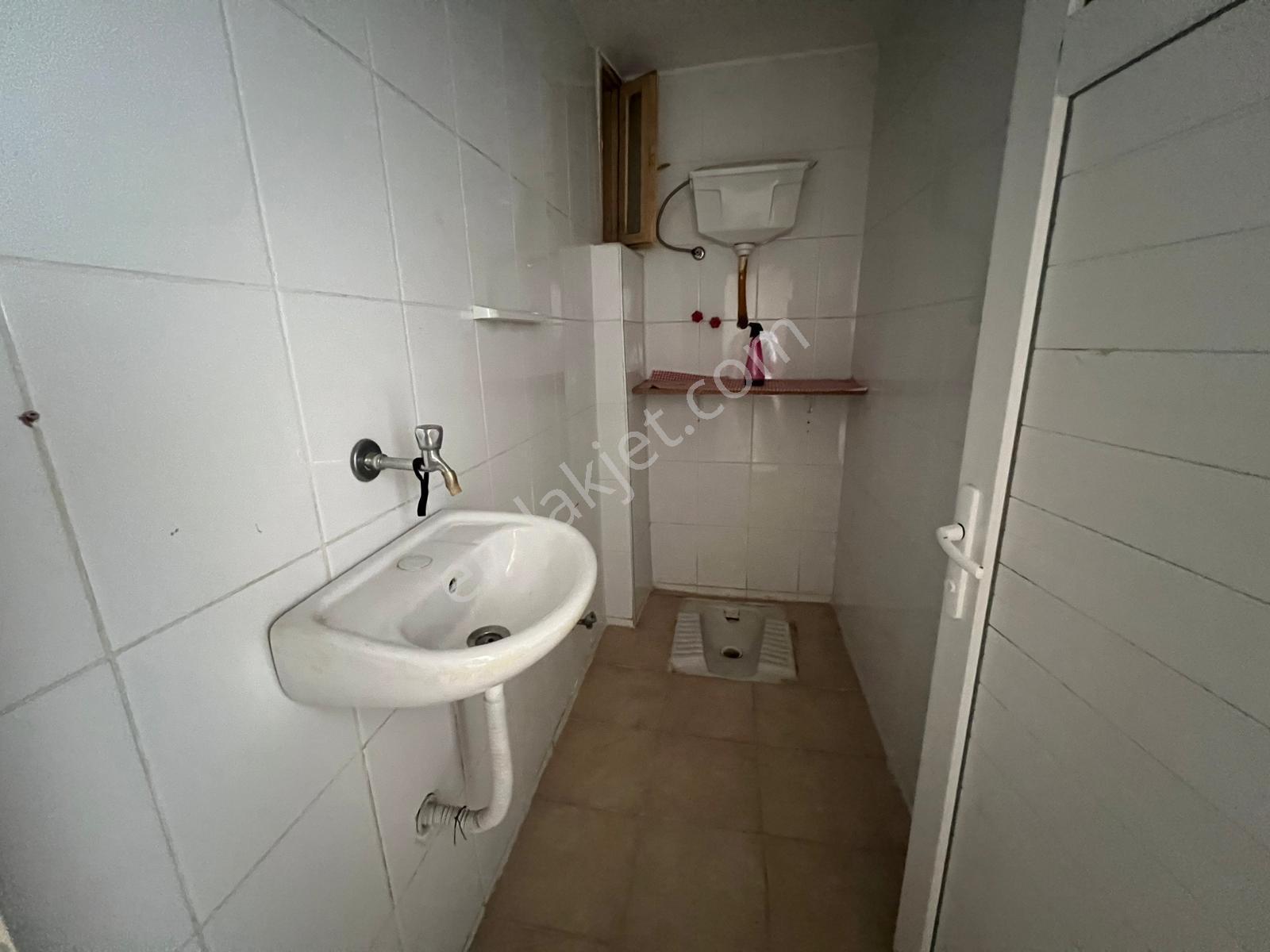 Buca Uçanyol Kavşak Yanı Çamlık Mah.de 2+1 90m2 Dgazlı Y.giriş Ayrı Mutfak Kiralık Daire - Görsel 16