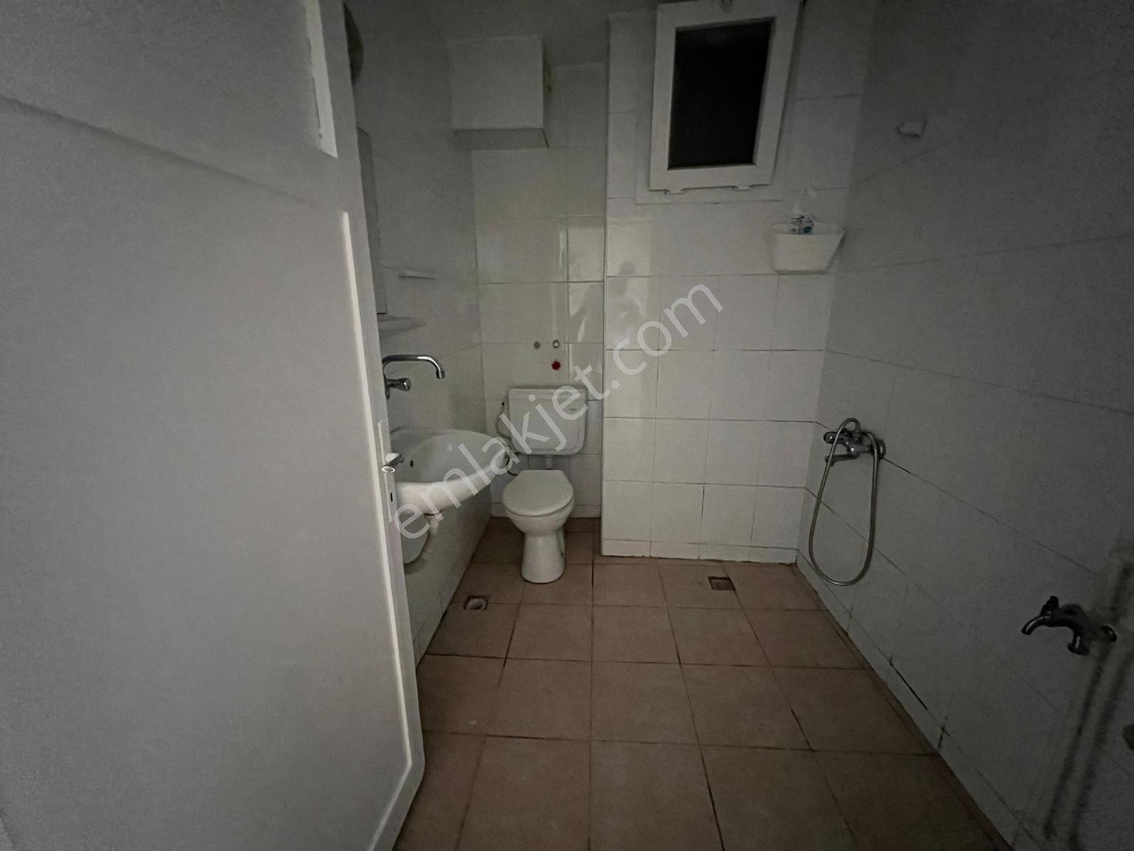 Buca Uçanyol Kavşak Yanı Çamlık Mah.de 2+1 90m2 Dgazlı Y.giriş Ayrı Mutfak Kiralık Daire - Görsel 15
