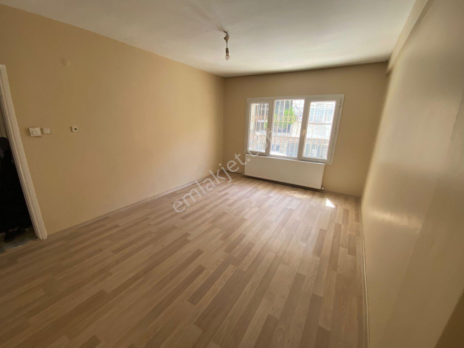 Buca Uçanyol Kavşak Yanı Çamlık Mah.de 2+1 90m2 Dgazlı Y.giriş Ayrı Mutfak Kiralık Daire - Görsel 4