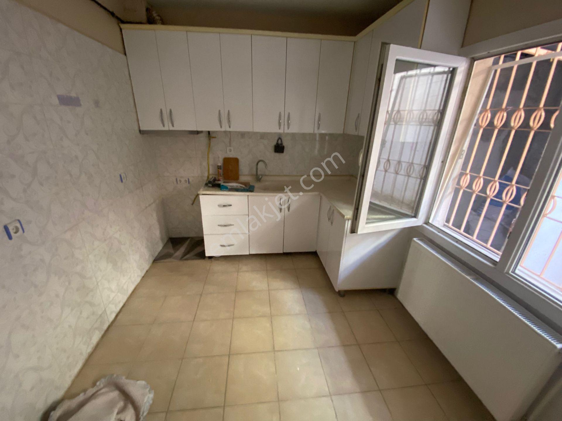 Buca Uçanyol Kavşak Yanı Çamlık Mah.de 2+1 90m2 Dgazlı Y.giriş Ayrı Mutfak Kiralık Daire - Görsel 12