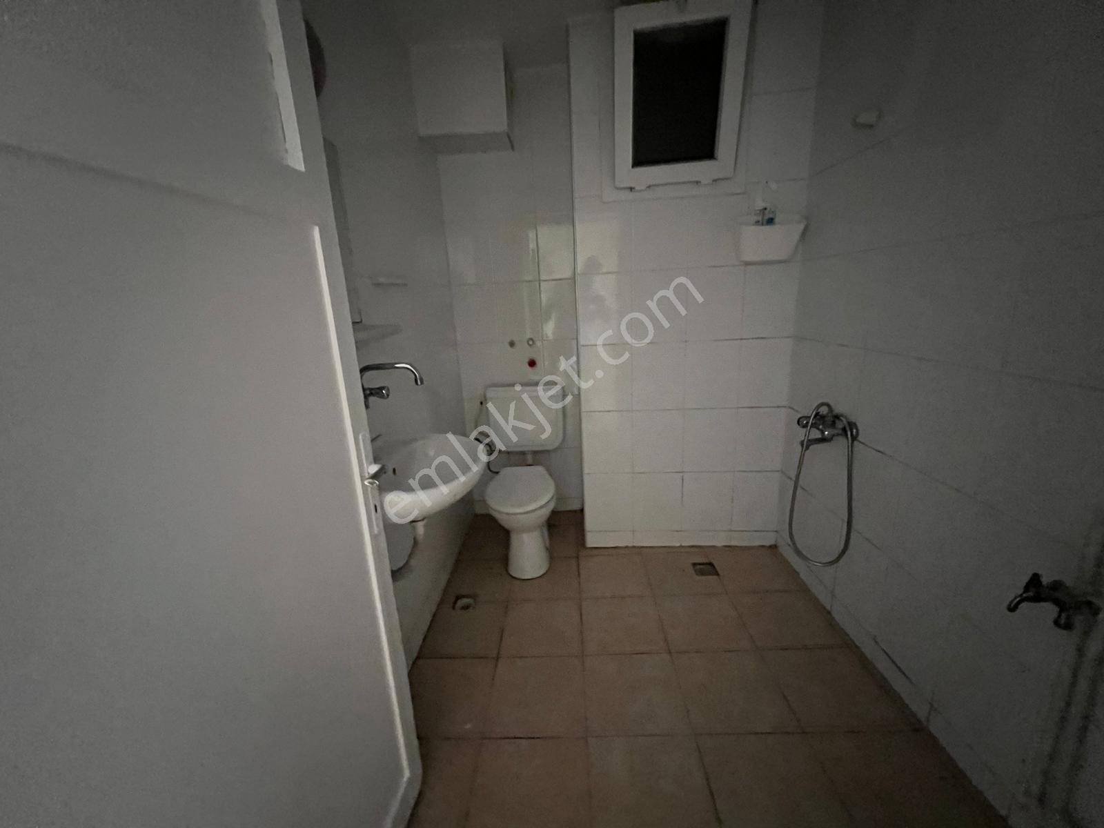 Buca Uçanyol Kavşak Yanı Çamlık Mah.de 2+1 90m2 Dgazlı Y.giriş Ayrı Mutfak Kiralık Daire - Görsel 14