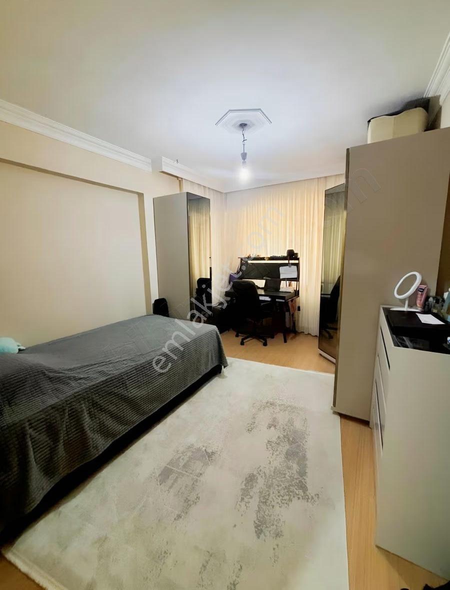 Eşrefdinçer Mahallesinde Satılık 150 M2 Daire - Görsel 12
