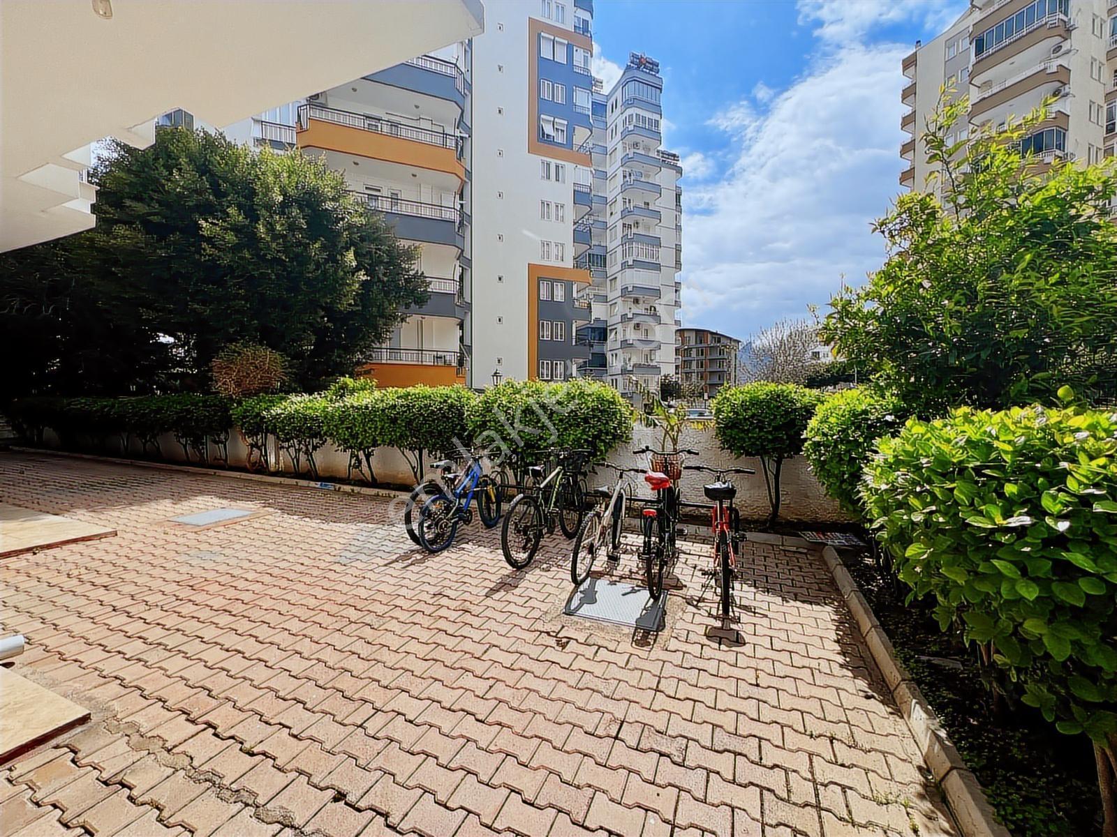 Hurma'da 2+1 Full Eşyalı Dubleks Geniş Kapalı Teraslı Daire - Görsel 34