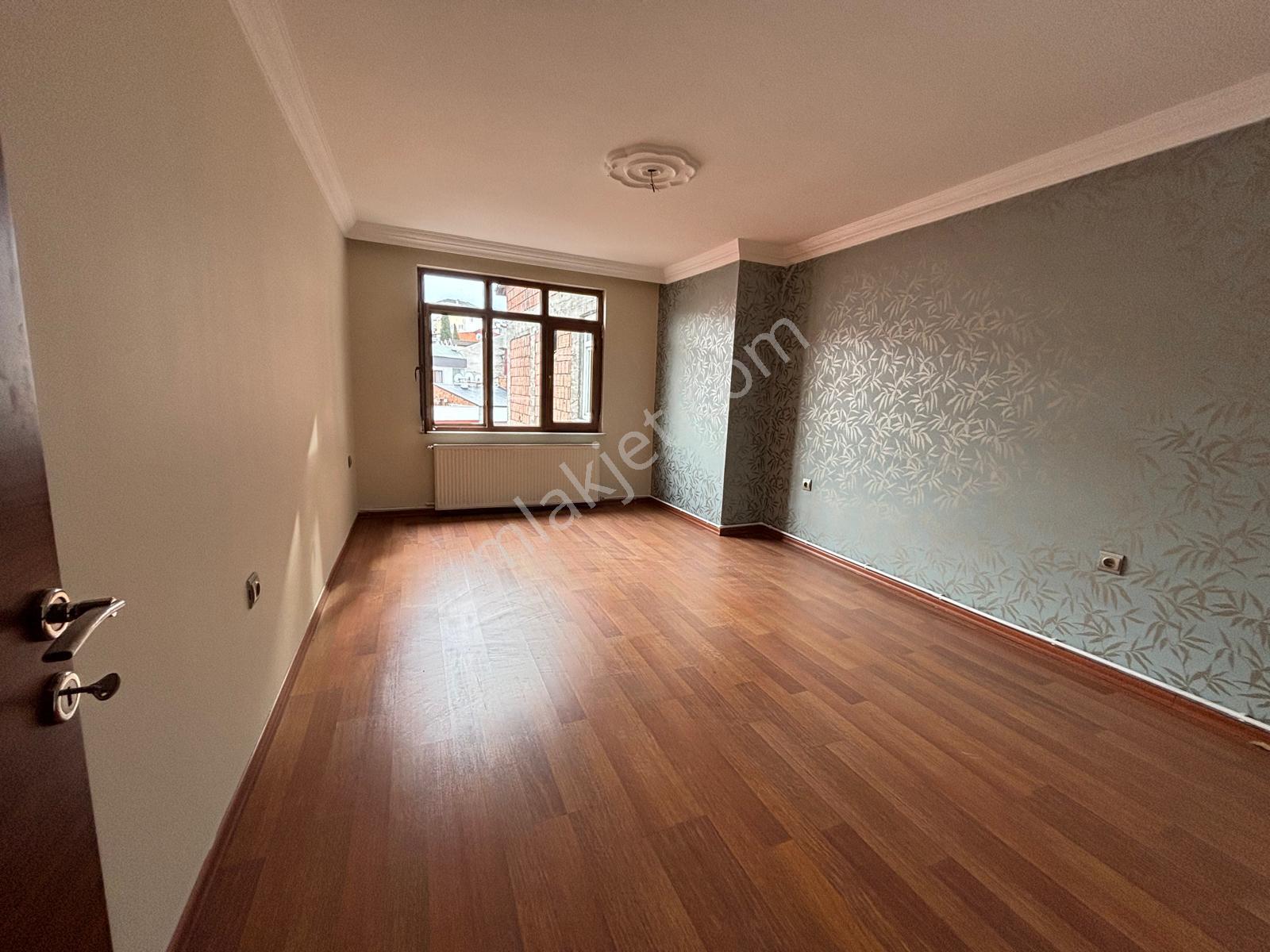 Deha Emlak`tan Kiralık 5+1 Ofis Akçaabat Merkezde - Görsel 18