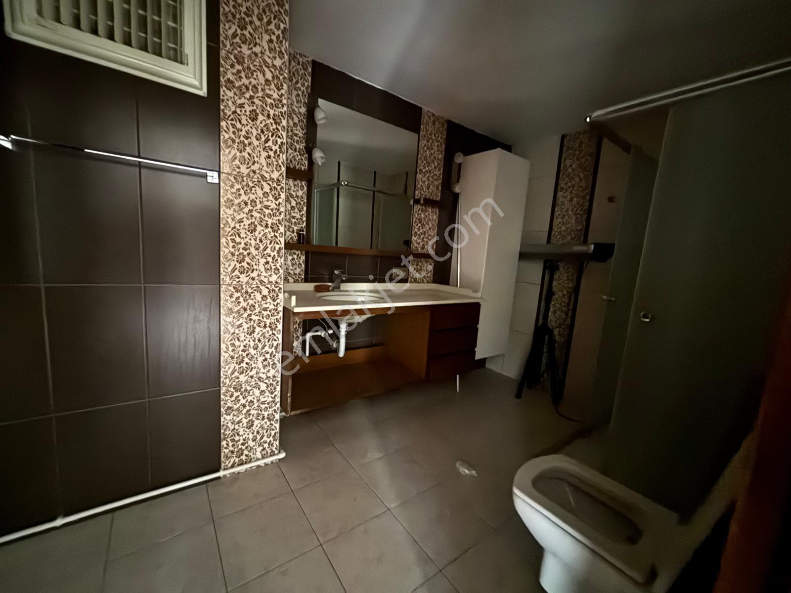 Deha Emlak`tan Kiralık 5+1 Ofis Akçaabat Merkezde - Görsel 12