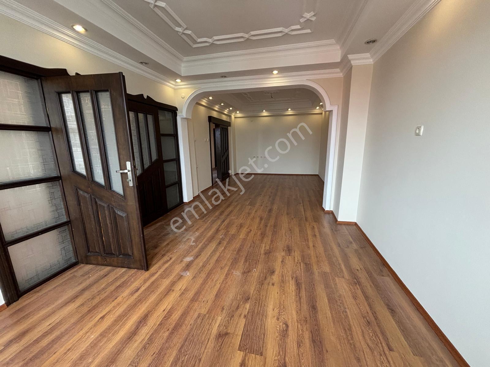 Deha Emlak`tan Kiralık 5+1 Ofis Akçaabat Merkezde - Görsel 2