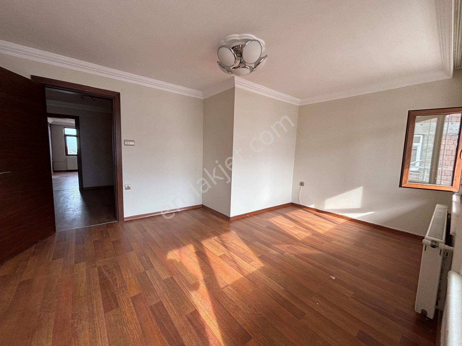 Deha Emlak`tan Kiralık 5+1 Ofis Akçaabat Merkezde - Görsel 9