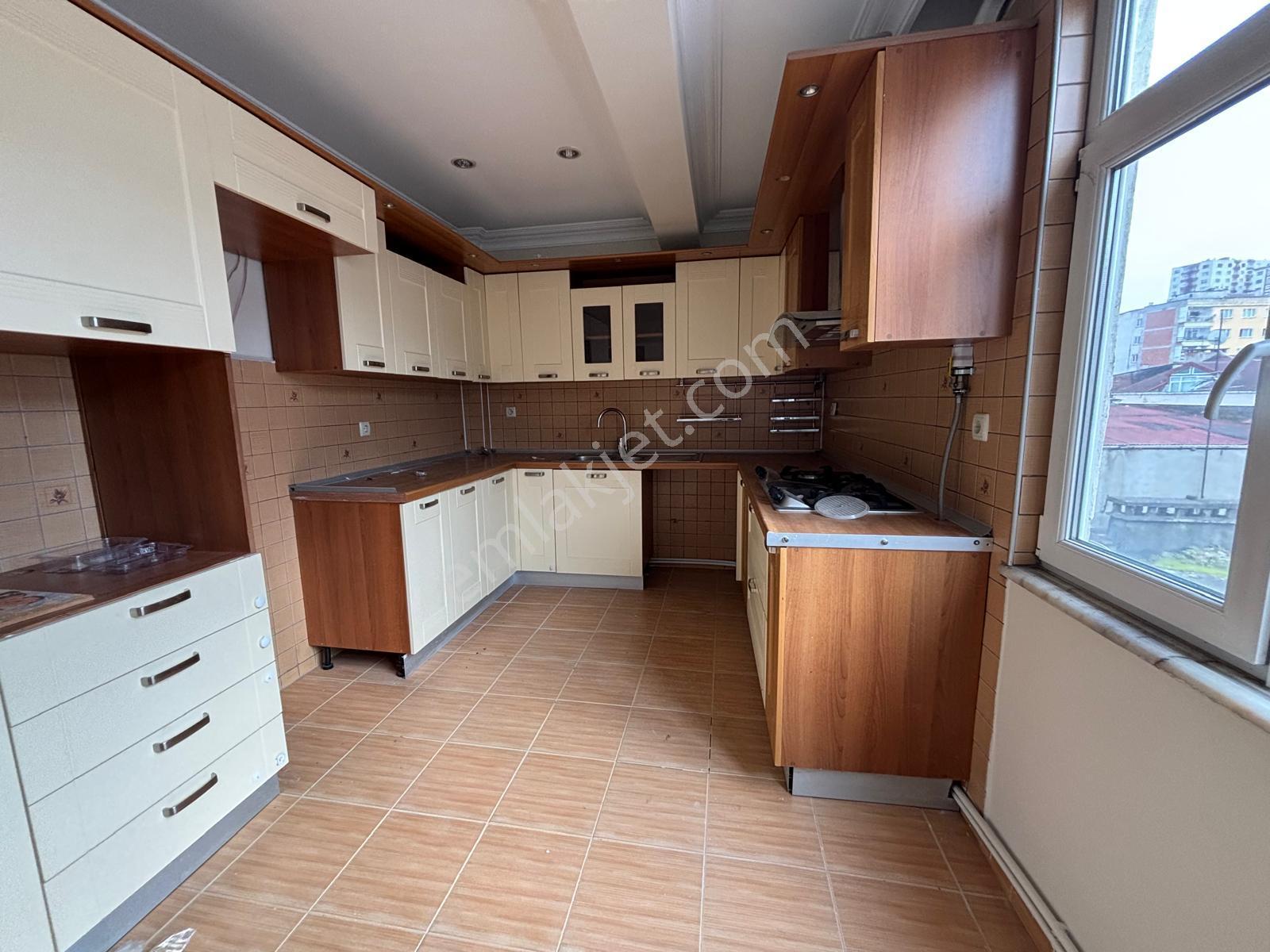 Deha Emlak`tan Kiralık 5+1 Ofis Akçaabat Merkezde - Görsel 26