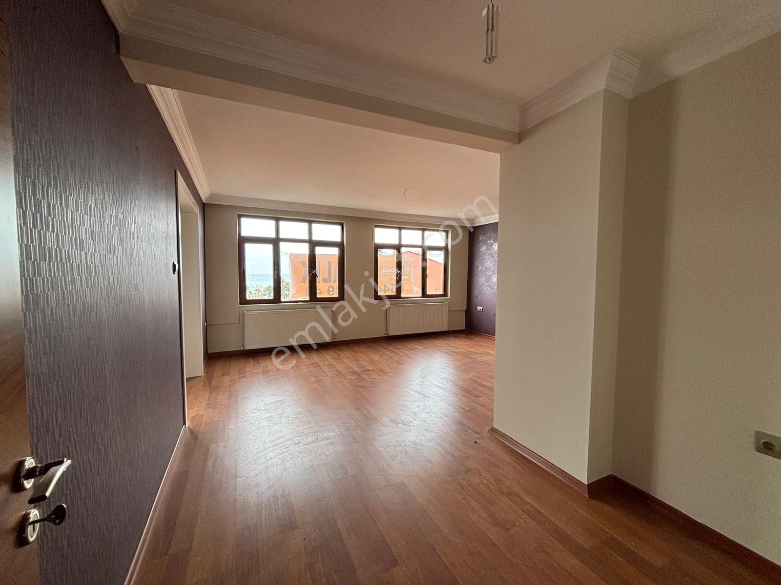 Deha Emlak`tan Kiralık 5+1 Ofis Akçaabat Merkezde - Görsel 14