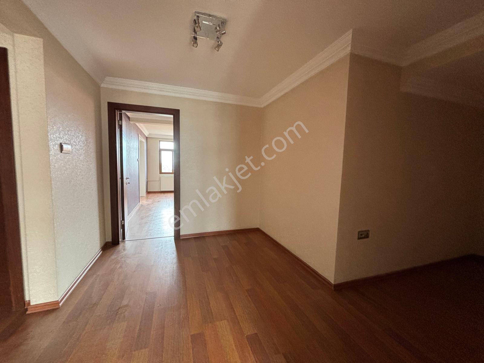 Deha Emlak`tan Kiralık 5+1 Ofis Akçaabat Merkezde - Görsel 10