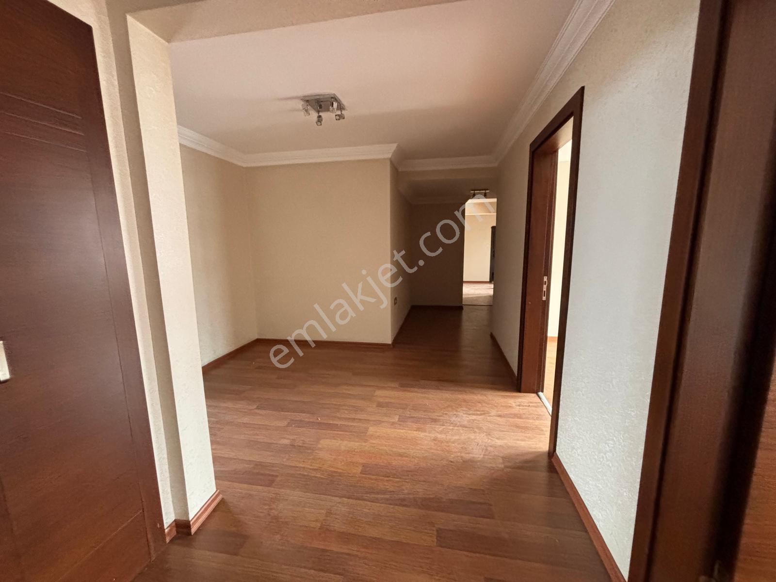 Deha Emlak`tan Kiralık 5+1 Ofis Akçaabat Merkezde - Görsel 13