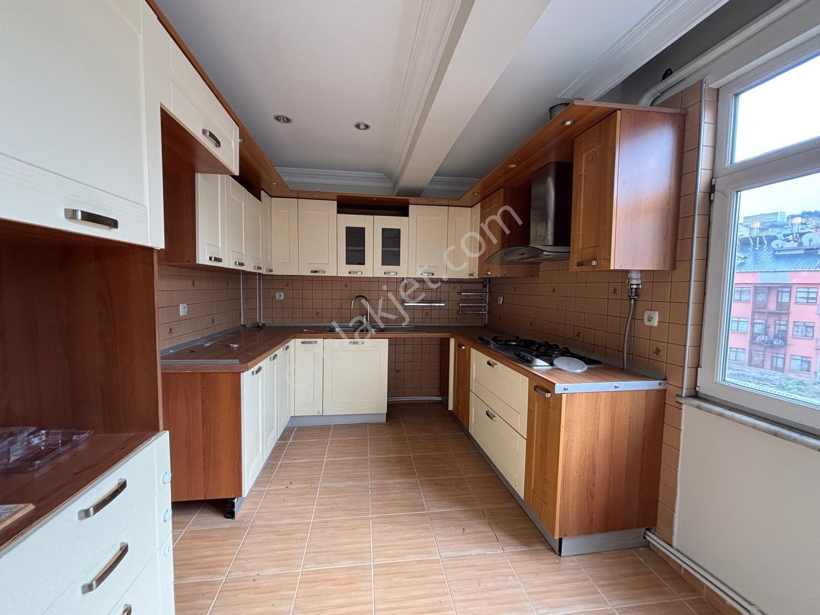 Deha Emlak`tan Kiralık 5+1 Ofis Akçaabat Merkezde - Görsel 23