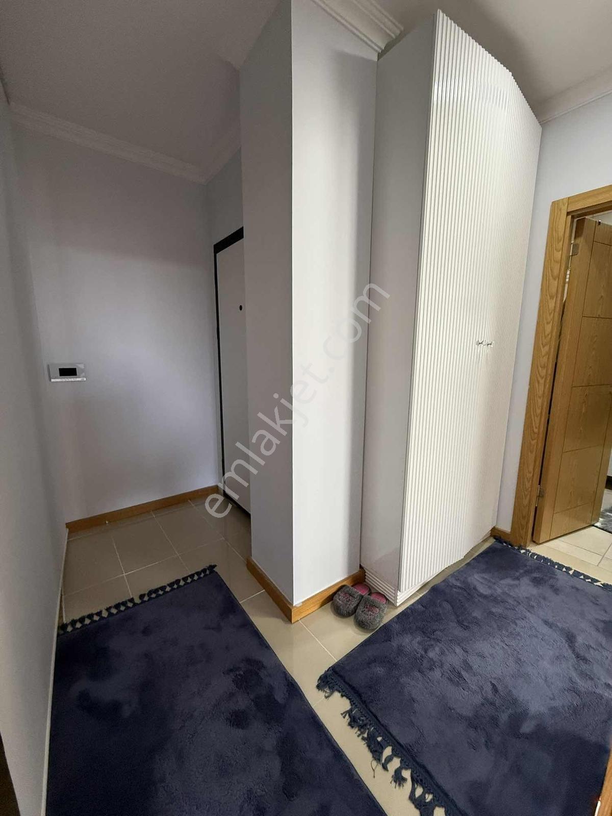Beylikdüzü Yakupluda Kiralık Eşyalı 1+1 Teras Katı Hazır Daire - Görsel 20
