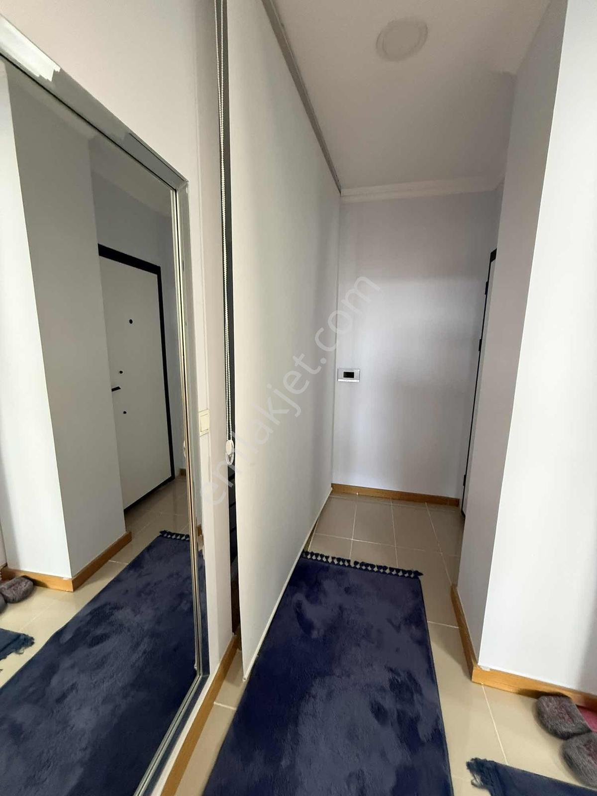 Beylikdüzü Yakupluda Kiralık Eşyalı 1+1 Teras Katı Hazır Daire - Görsel 21