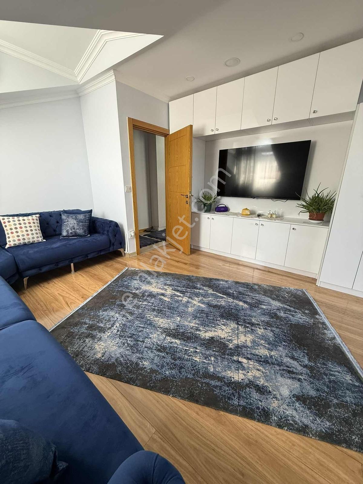 Beylikdüzü Yakupluda Kiralık Eşyalı 1+1 Teras Katı Hazır Daire - Görsel 9