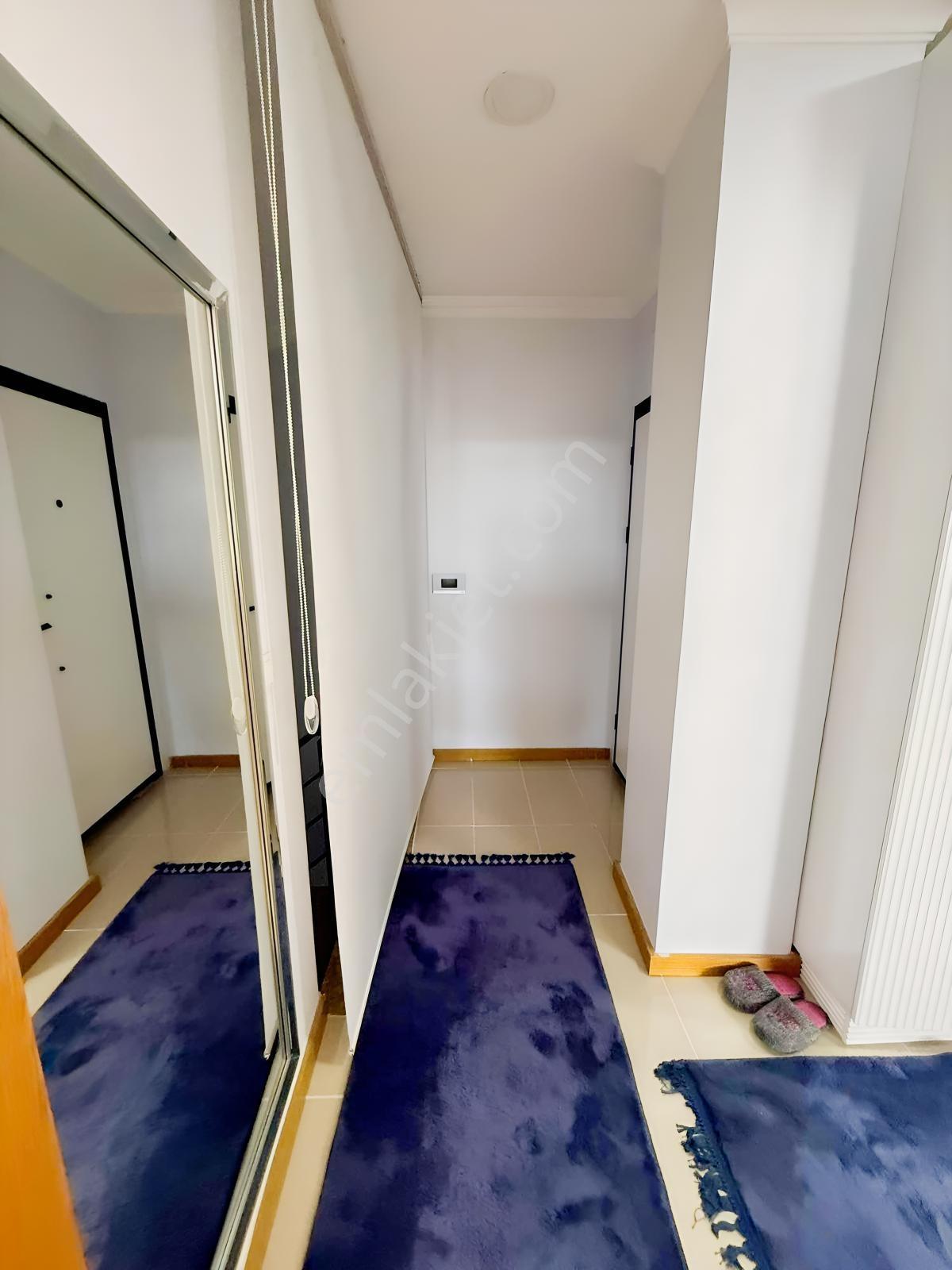 Beylikdüzü Yakupluda Kiralık Eşyalı 1+1 Teras Katı Hazır Daire - Görsel 22