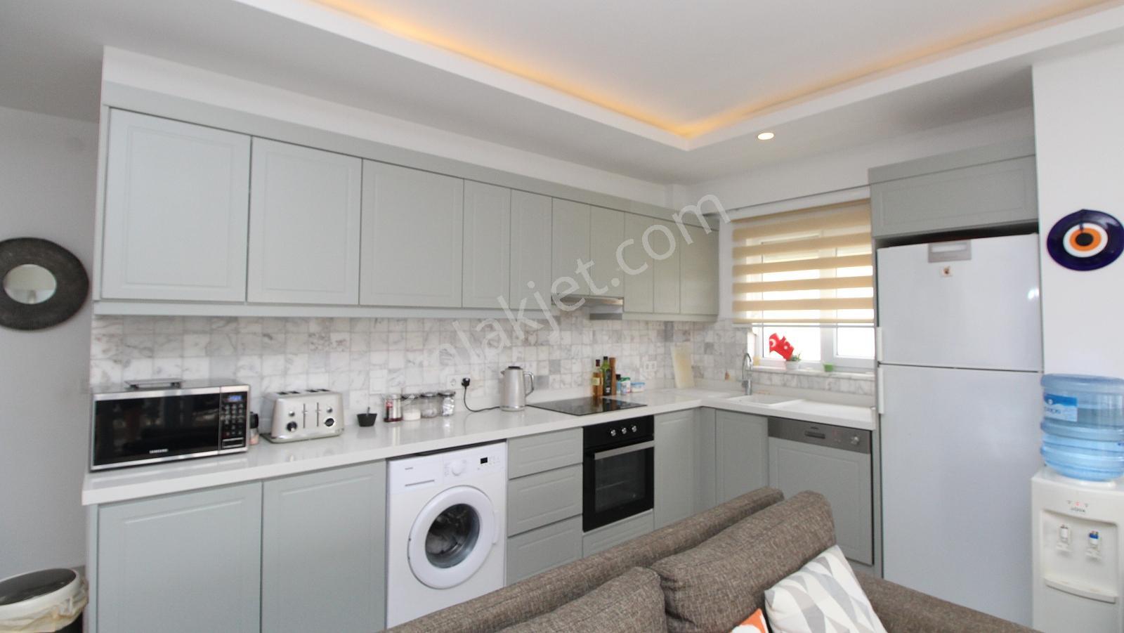 King Cleadore 1 Sitesinde Masrafsız Eşyalı Ara Kat Daire | Tekce - Görsel 24